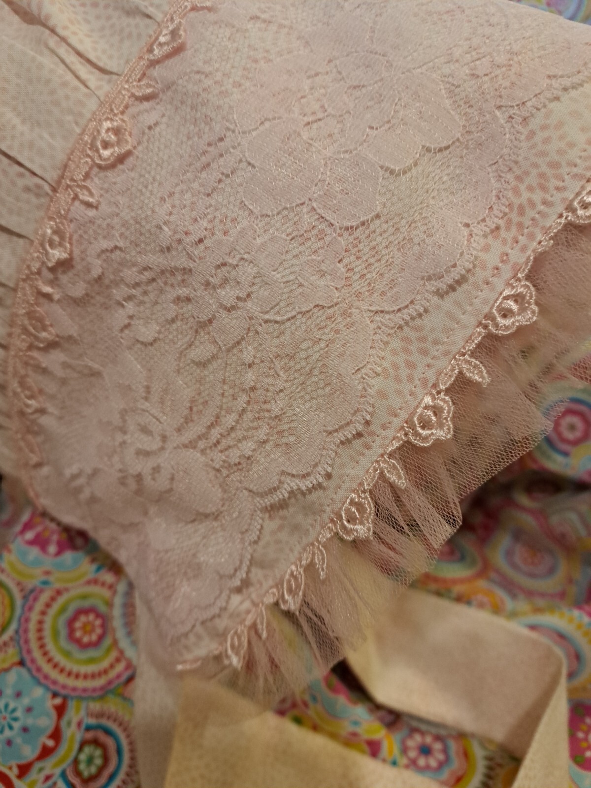Bonnet, 21" front from earlobe to earlobe. cosplay, tie youth to small adult. gallery