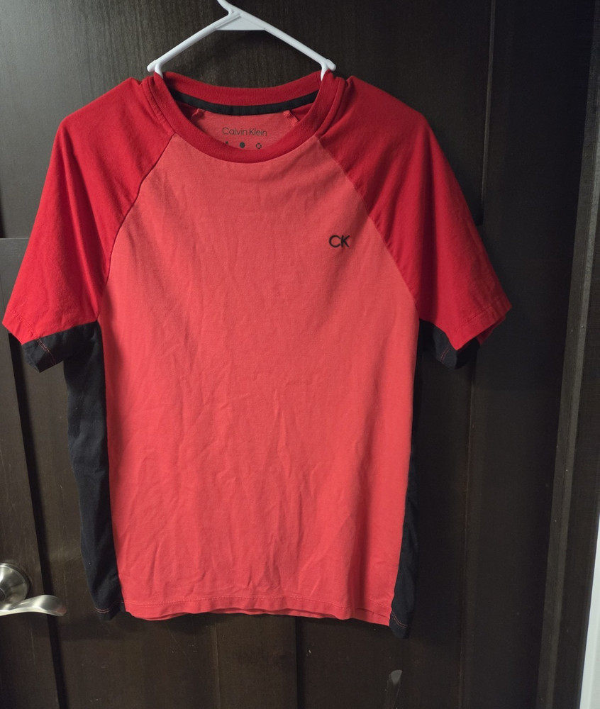 Calvin Klein Men’s Red/Black Colorblock Logo Crew Neck Tee Recycled Poly S