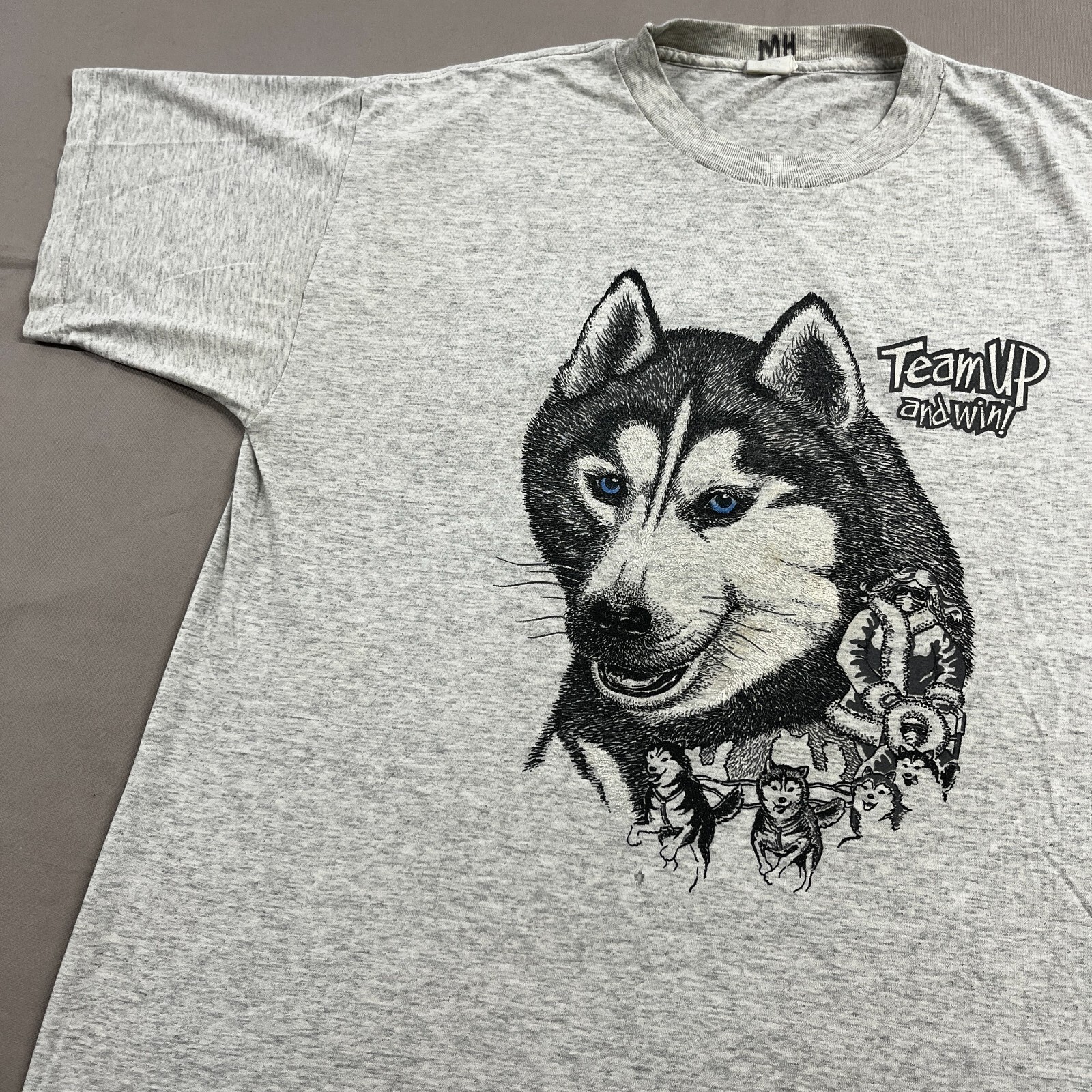 Vintage 90’s Wolf Pack Tshirt Adult XL Grey USA Used