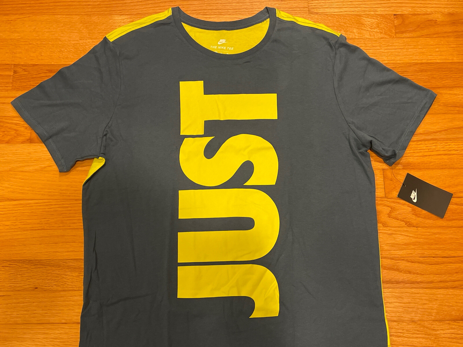 Nike "Just Do It." Front/Back T-Shirt Multi-Colors Men's Size: Large (L) NWT gallery
