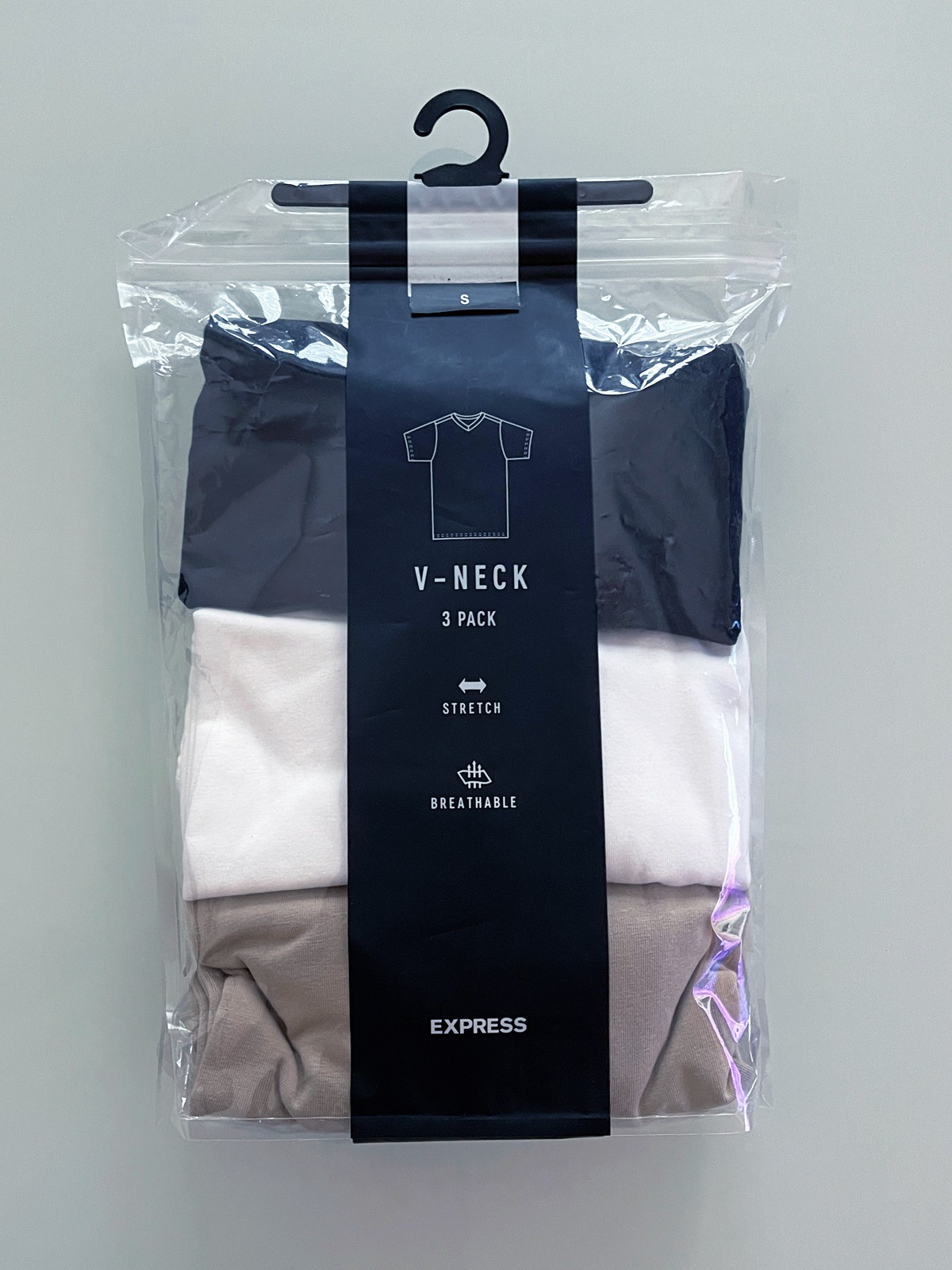NWT - EXPRESS Men's 3 Pack Slim Stretch V-Neck Neck T-Shirts Sand Black White S gallery