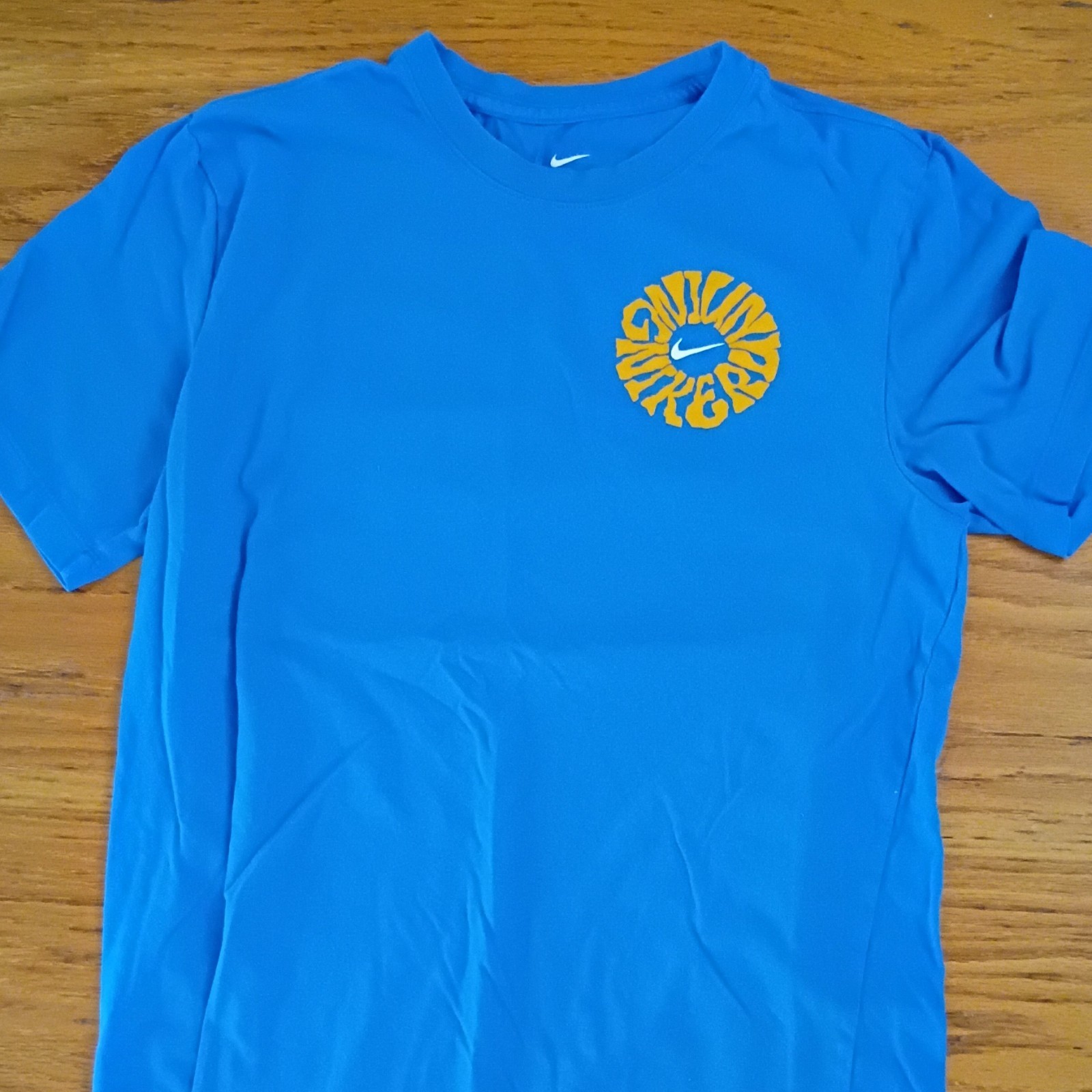 Nike Dri-FIT The Nike Tee Men’s M Blue Graphic Print T-Shirt gallery