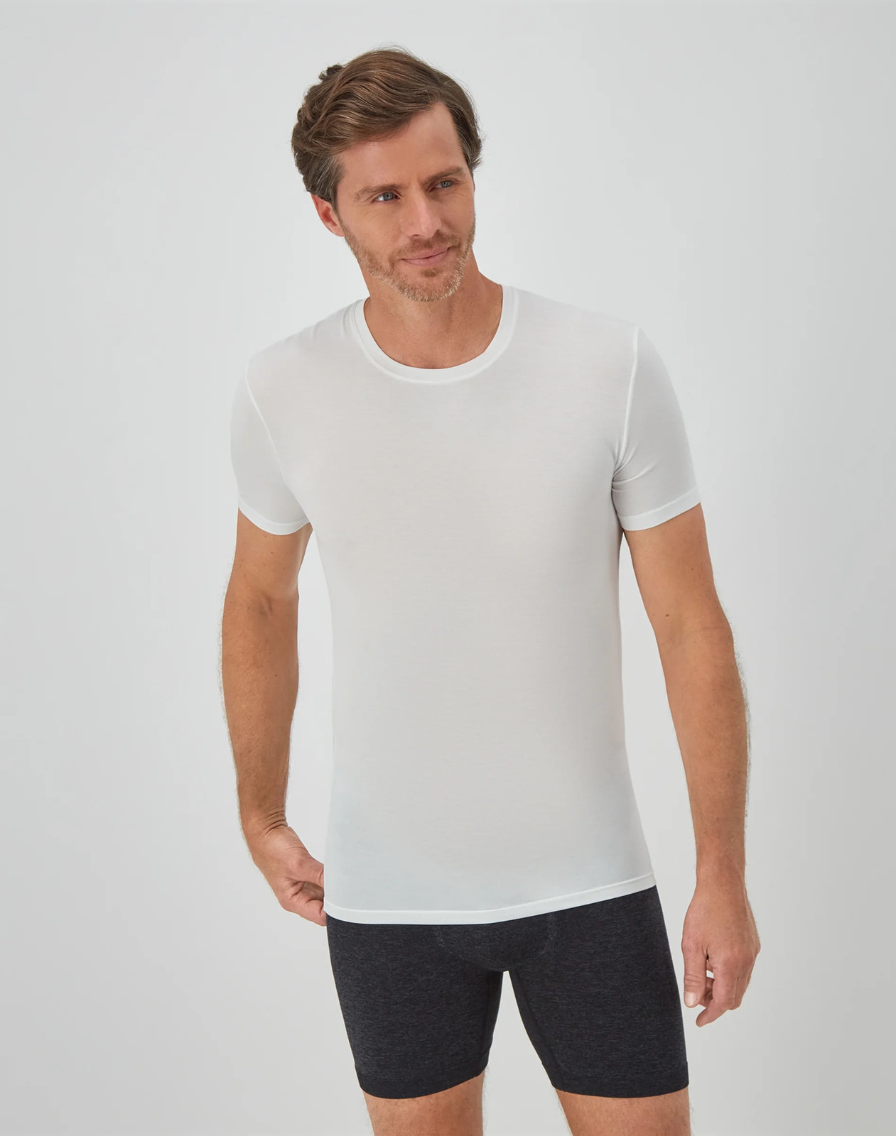 Hanes Perfect Flex Men's Tee, White Crewneck Undershirt, 1-Pack gallery