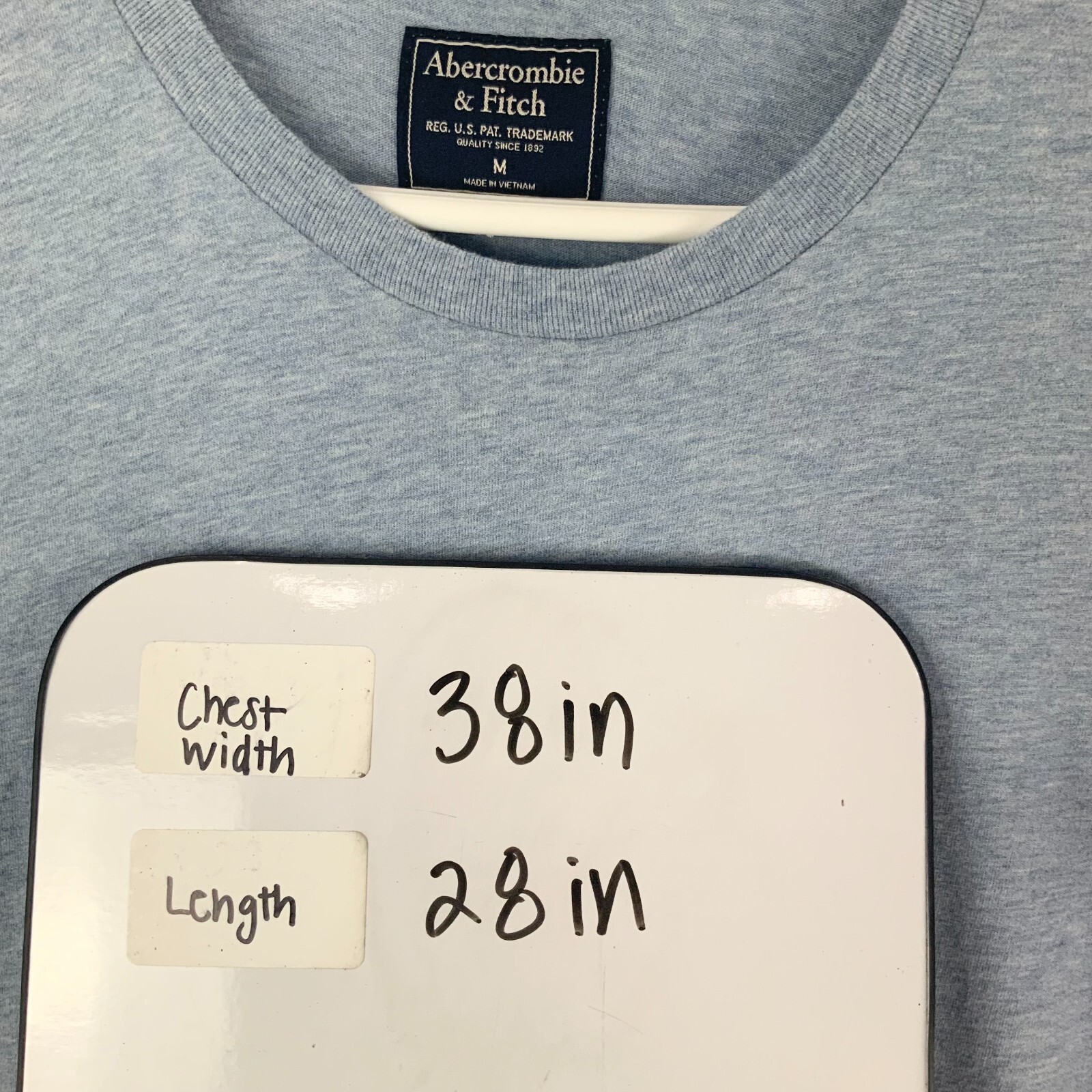 Abercrombie & Fitch Blue Herringbone Short Sleeve Pullover Crewneck T-Shirt Sz M gallery