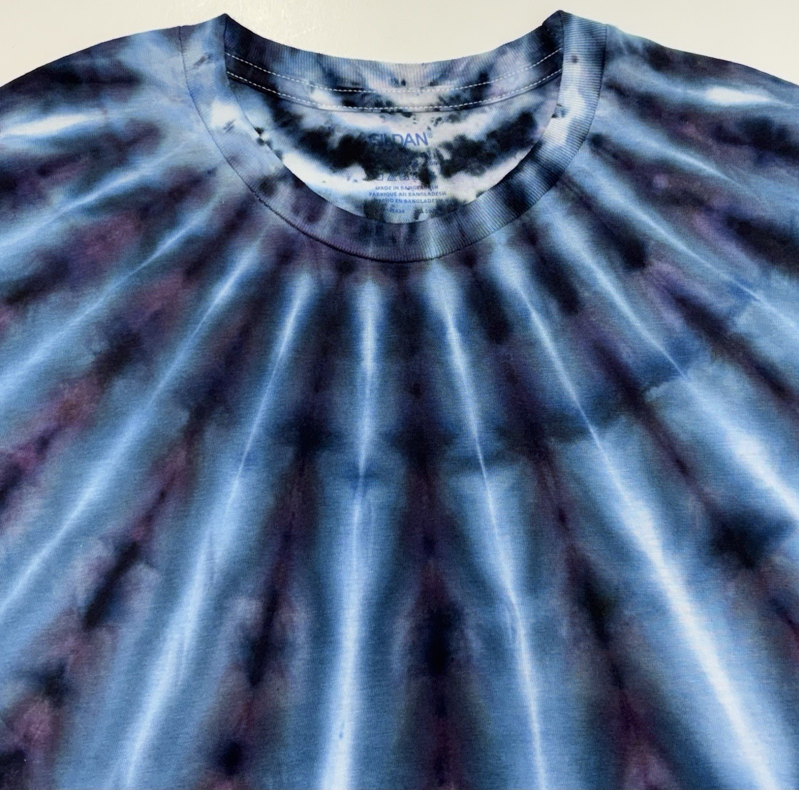 Gildan Handmade Ice Dye Unisex Adult T-Shirt Size Medium Multicolor Blue Tee NEW gallery