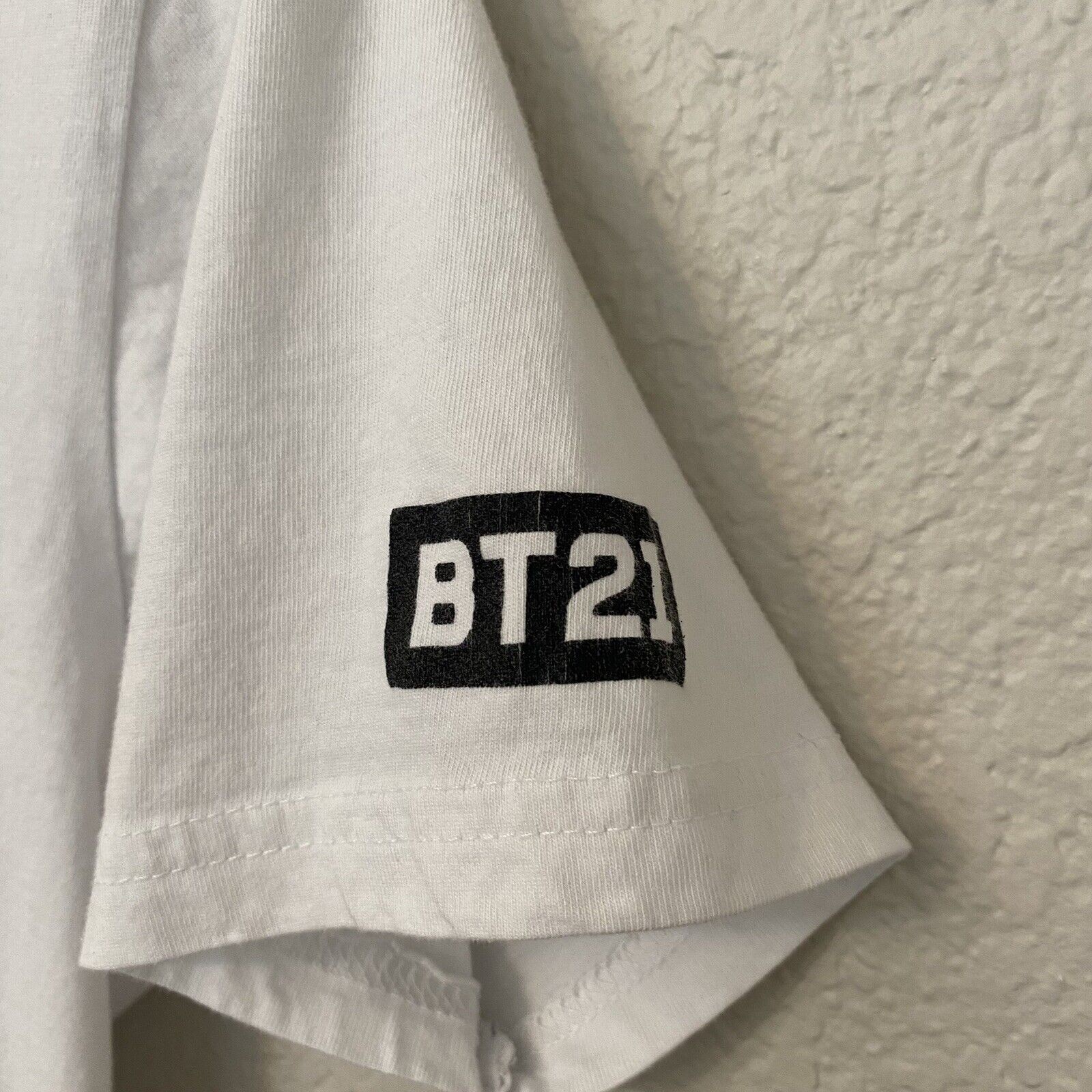 BT21 White Tee Size Medium gallery