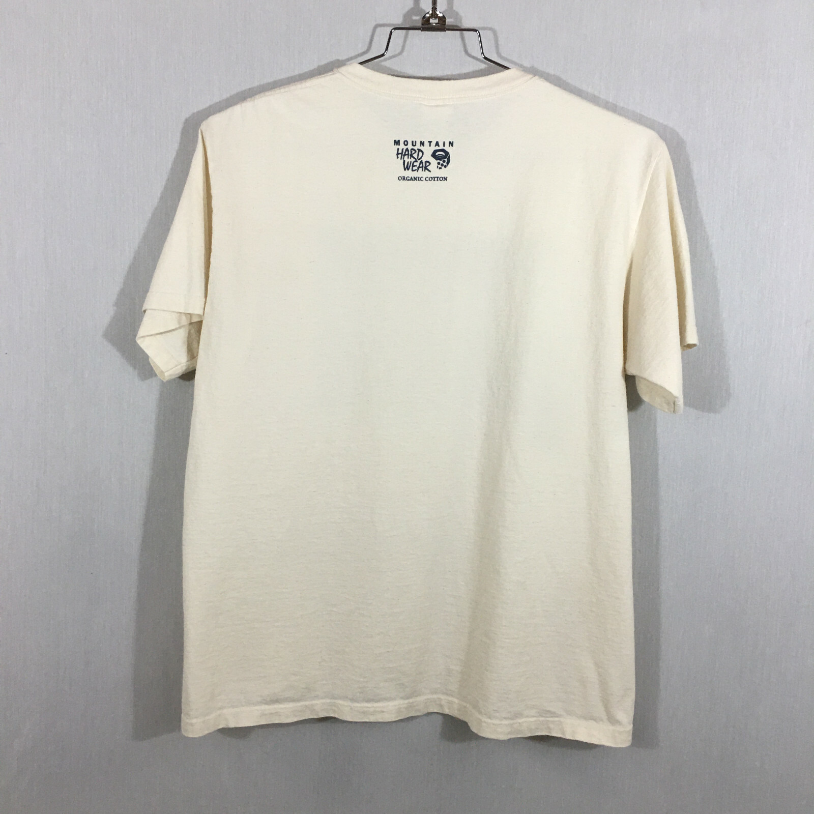 rare Mountain Hardwear Patagonia print S/S t-shirt - Natural - M's Md / Lg EUC* gallery