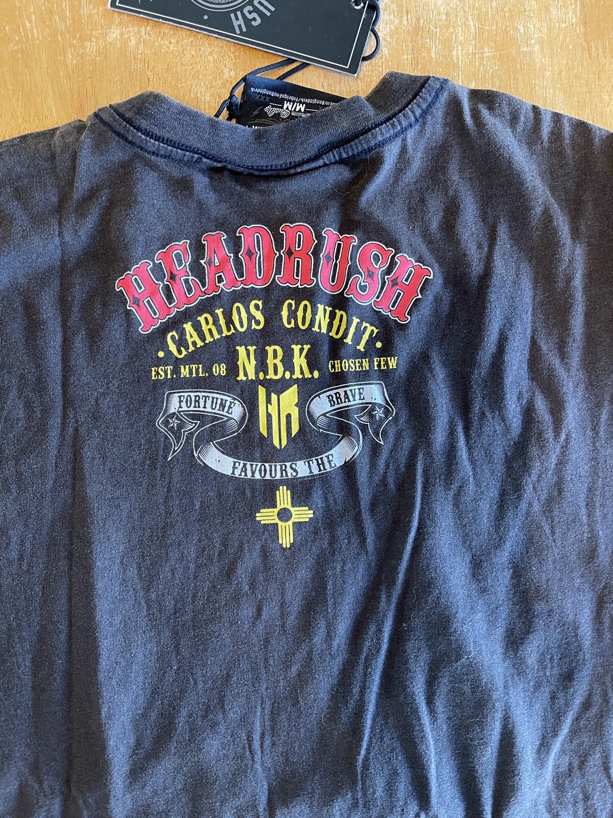 Headrush Carlos Condit Autographed M Shirt MMA Fortune Favours the Brave NWT gallery