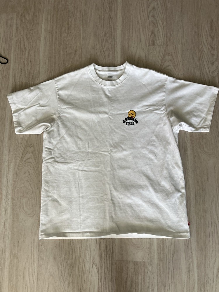 Levis Minimalist A Dream State White T-shirt Smiley Face Mens L Relaxed Fit