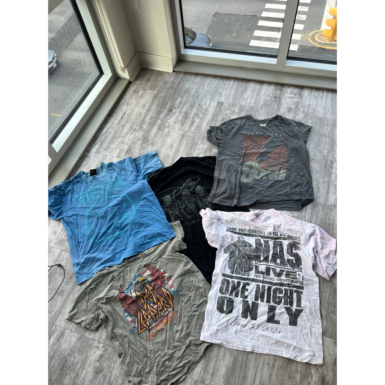 Graphic Band Tee Wholesale Lot Nirvana Dolly Parton Guns N Roses 2Pac 25 Shirts gallery