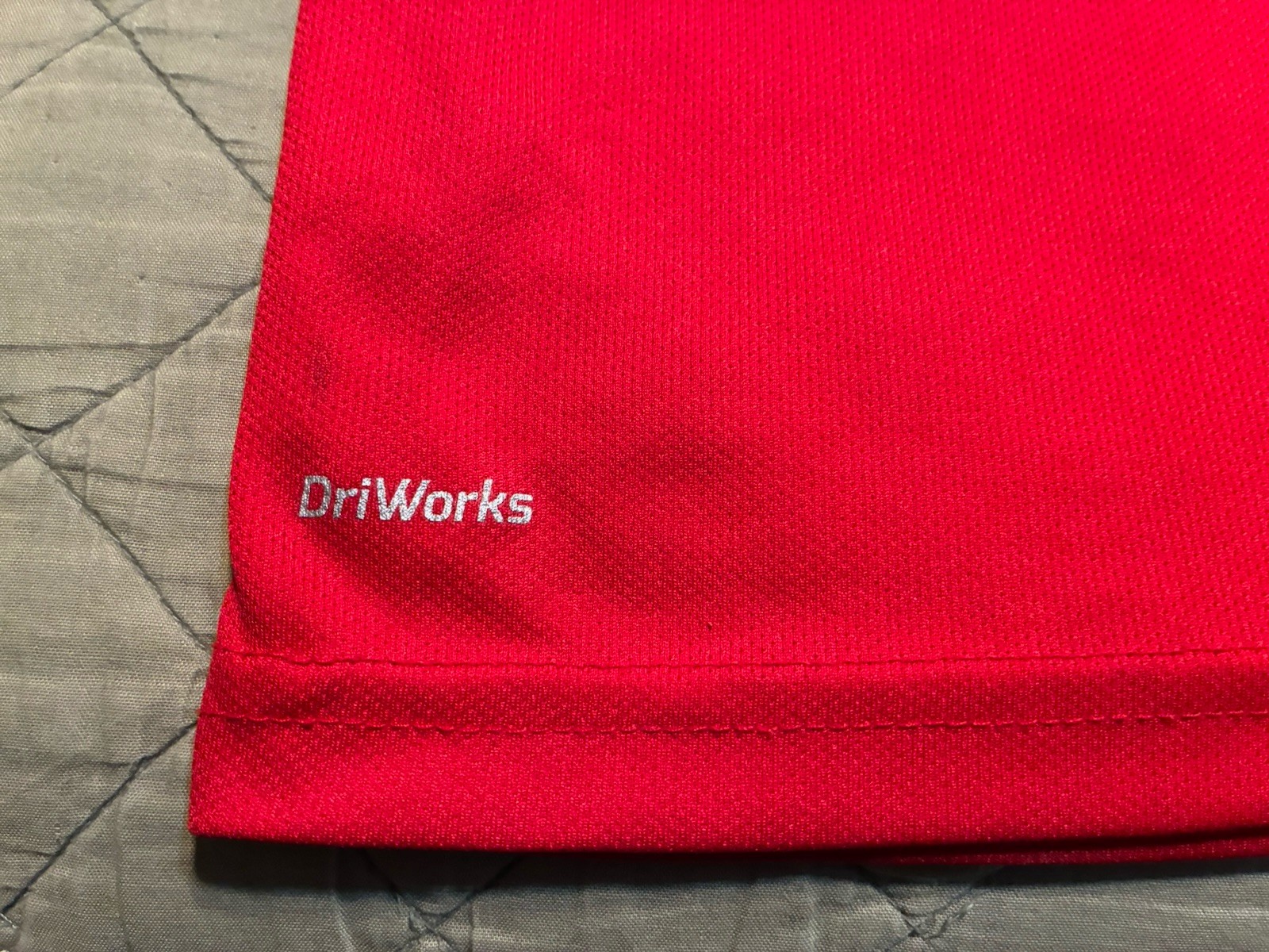 Athletic Works DriWorks Adult Medium (38-40) Red 100% Polyester T-Shirt gallery