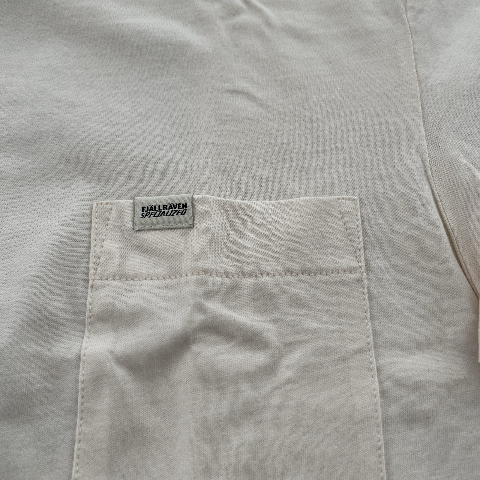 Fjallraven X Specialized Eggshell Off White Pocket T-Shirt Men’s XS Zip Pocket gallery
