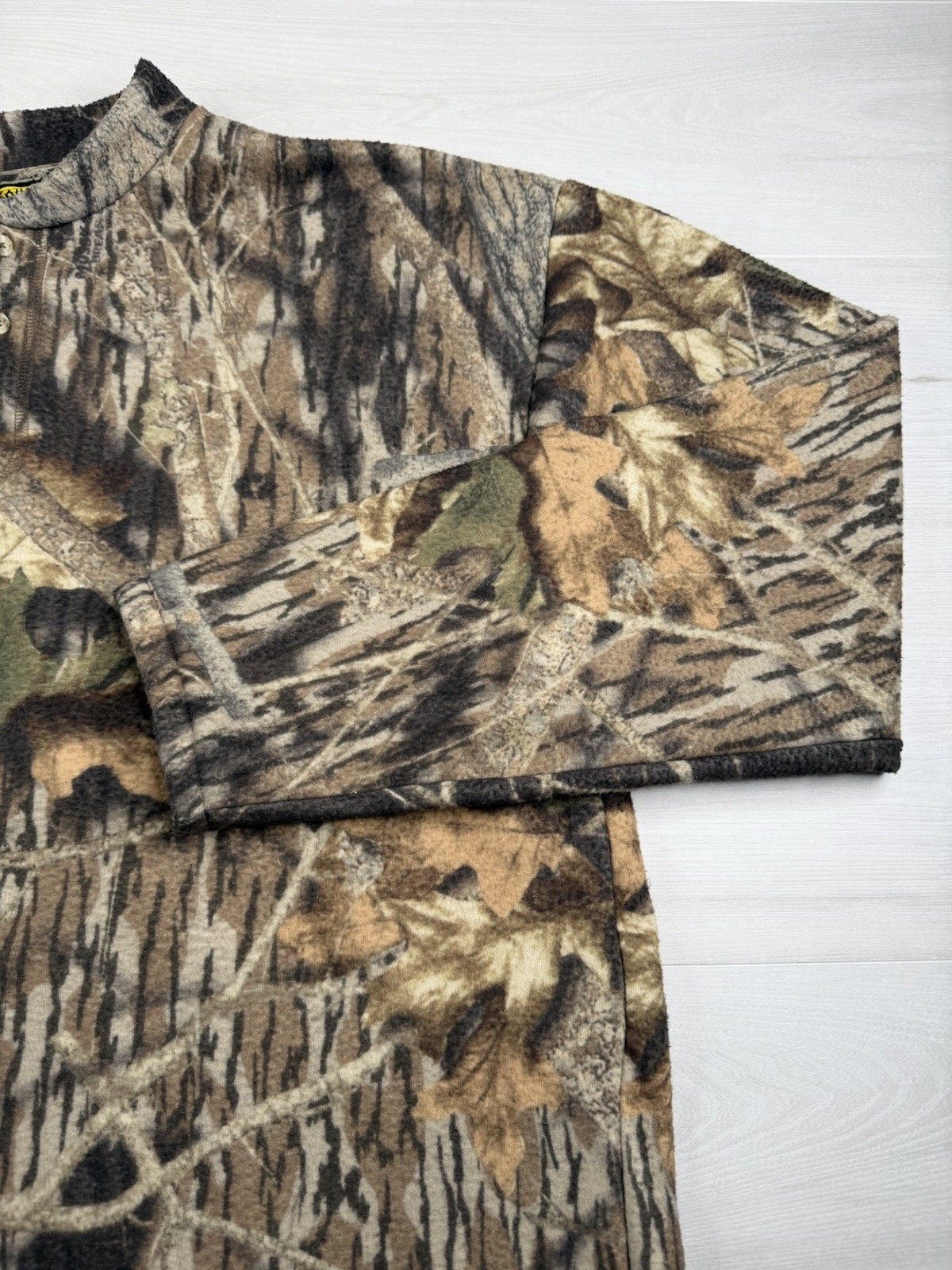 Vtg Sasquatch Mossy Oak Camo Henley Sweatshirt Long Sleeve Faded USA Made Men XL gallery