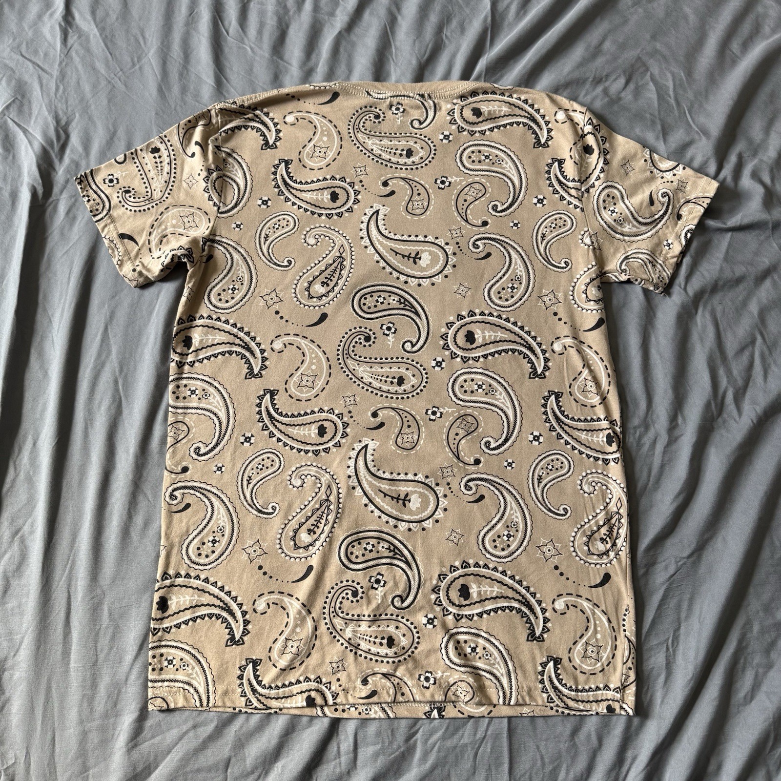 OG Legend Men's Paisley Bear Graphic T-Shirt Beige Polyester Cotton Size M gallery