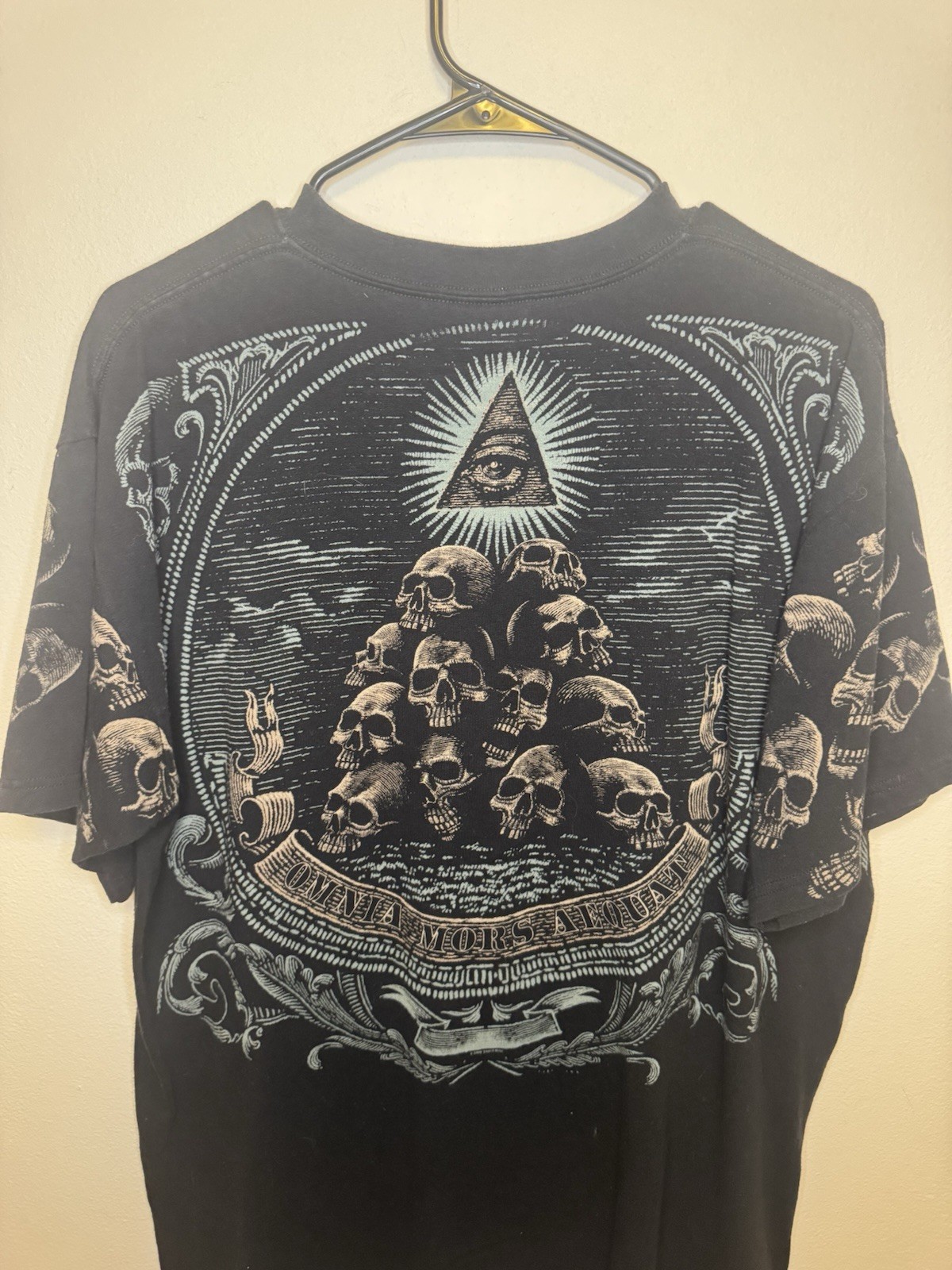 Vintage Liquid Blue Omnia Mors Aequat Skull T Shirt Large Gothic Occult Y2K AOP gallery