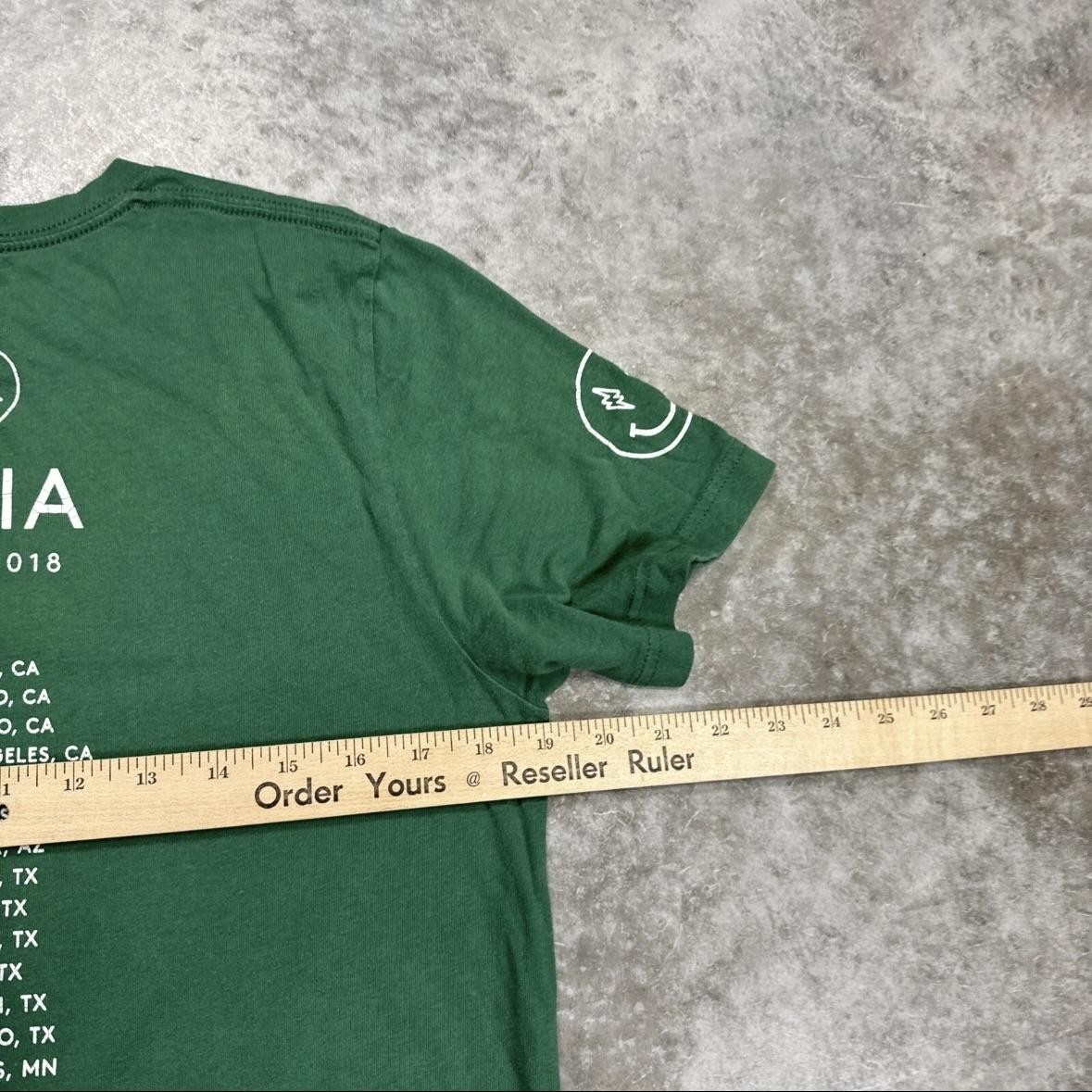 J Balvin Shirt Mens Medium Green Familia Vibras Tour 2018 Concert Graphic Tee gallery