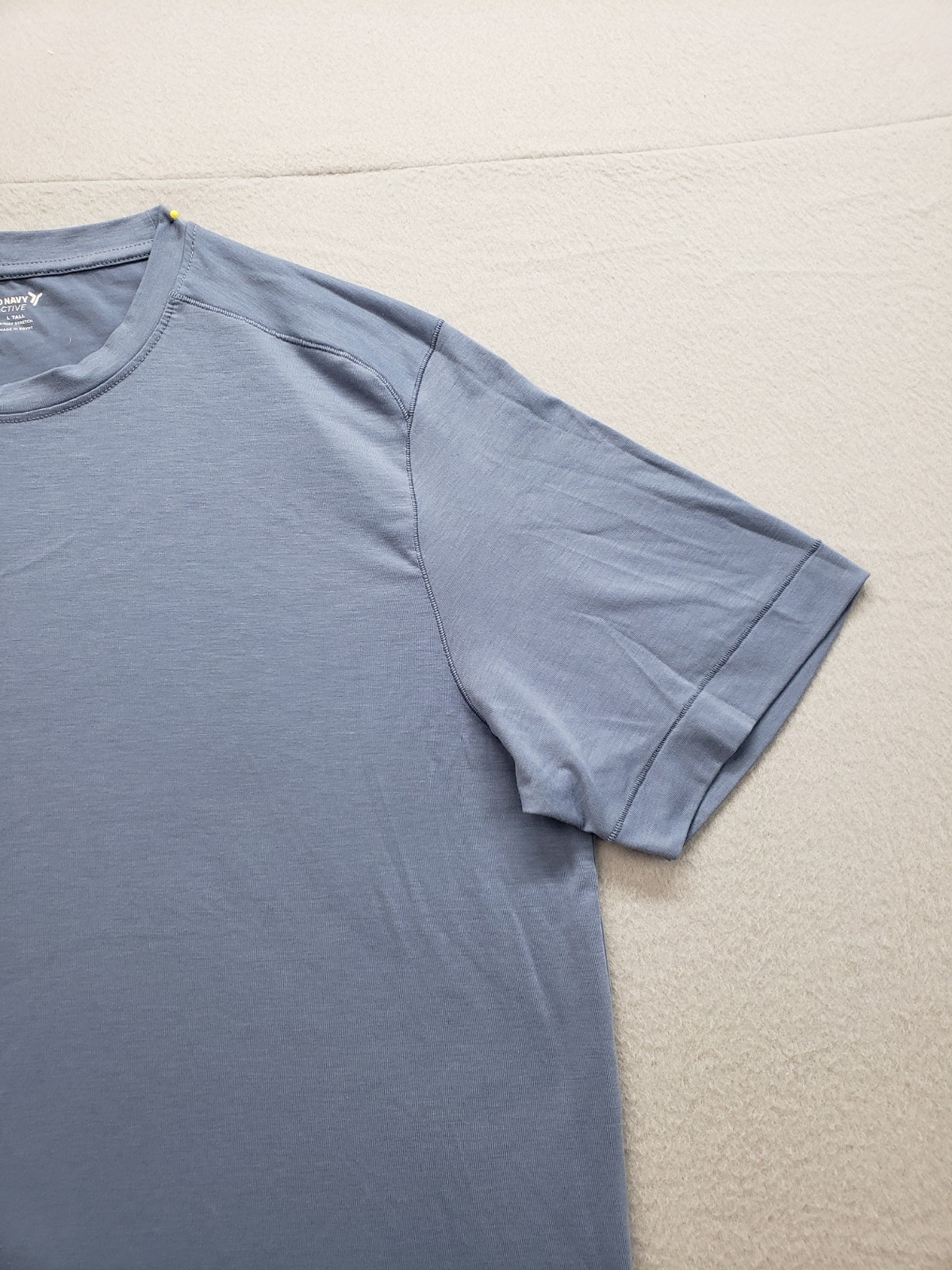 Old Navy Active Men Shirt L Light Blue Crew Neck Flat Front Pullover Casual Tee gallery