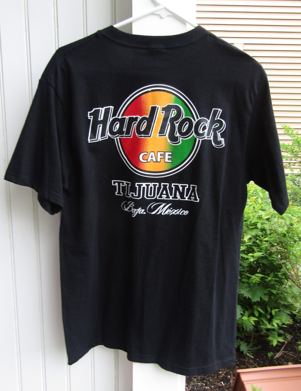 Vintage Hard Rock Cafe Tijuana Mexico T Shirt Size M great graphics NICE gallery