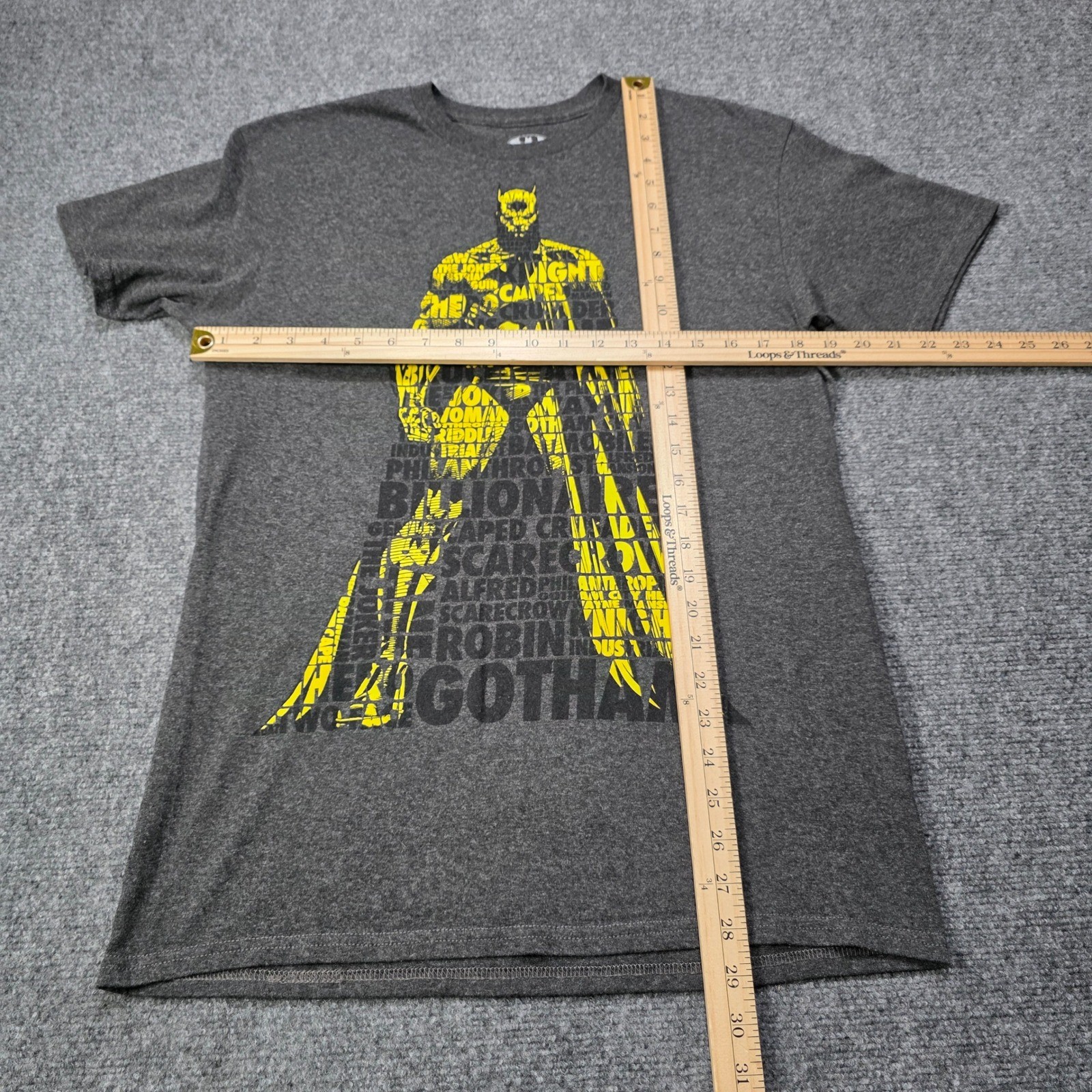 Men's Medium Batman Gotham City Word Art Graphic T-Shirt Gray Yellow Typographic gallery