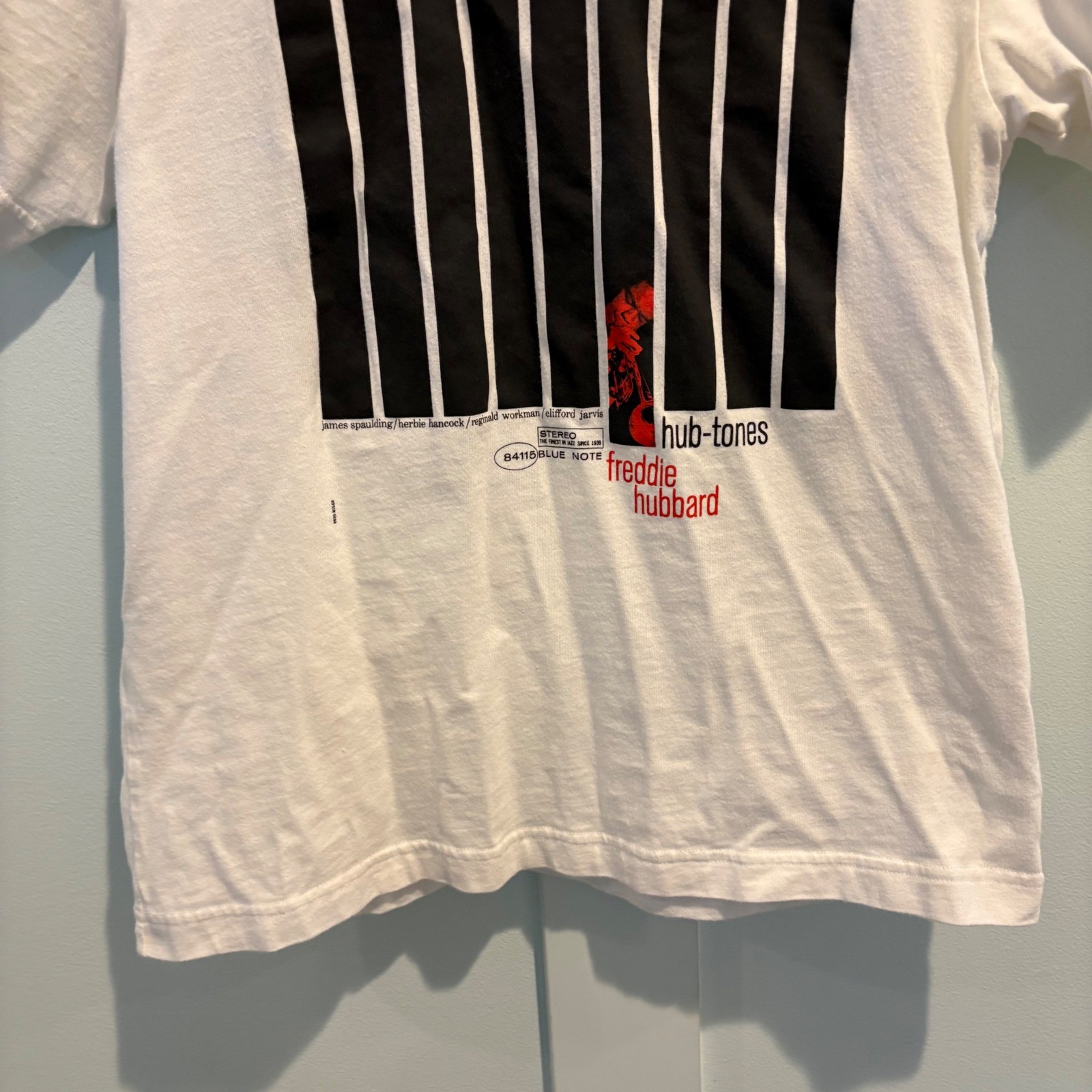UNIQLO UT x Blue Note Records Freddie Hubbard Hub Tones Graphic T Shirt White XS gallery