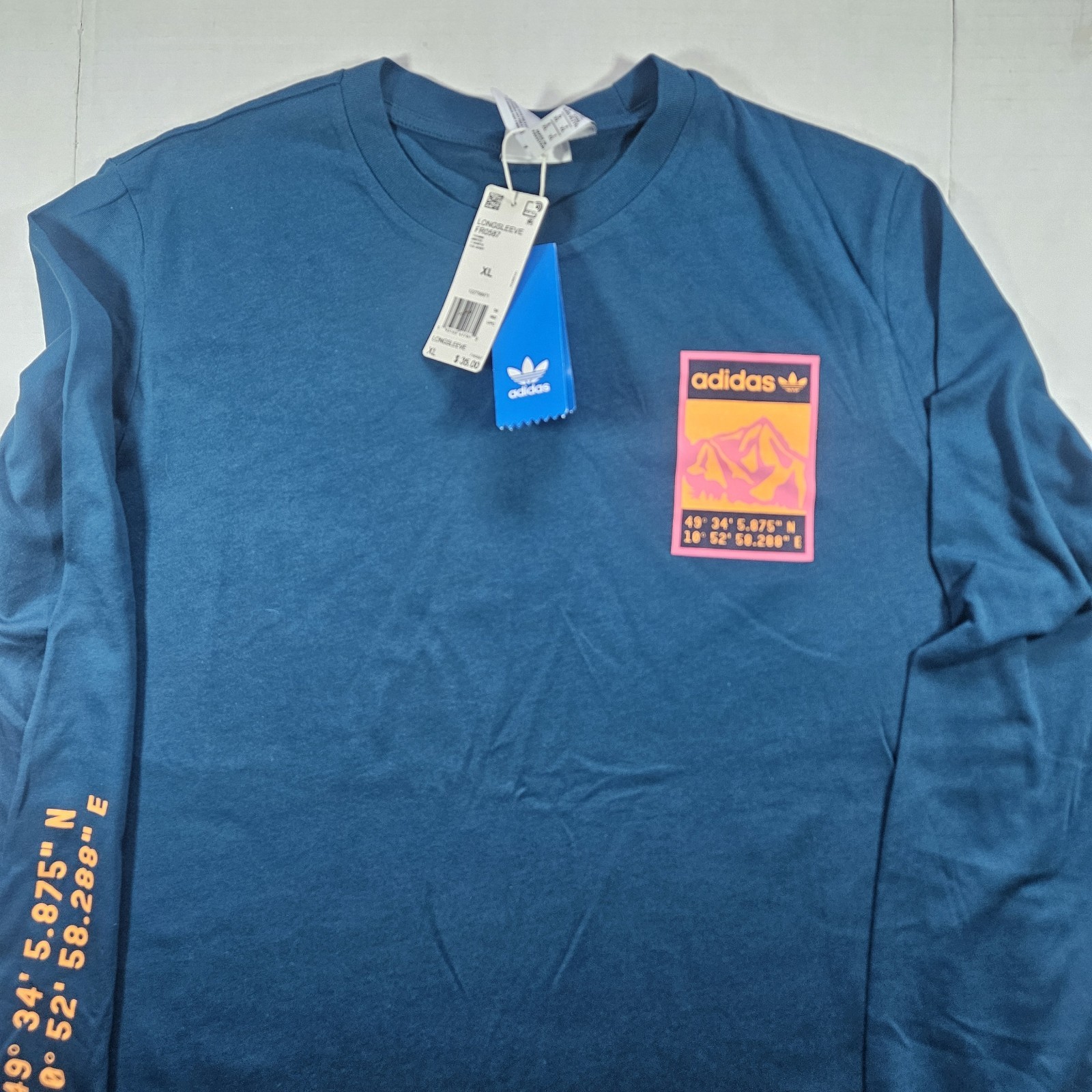 BNWT Adidas Originals Longsleeve Mountains T Shirt, Mens XL gallery