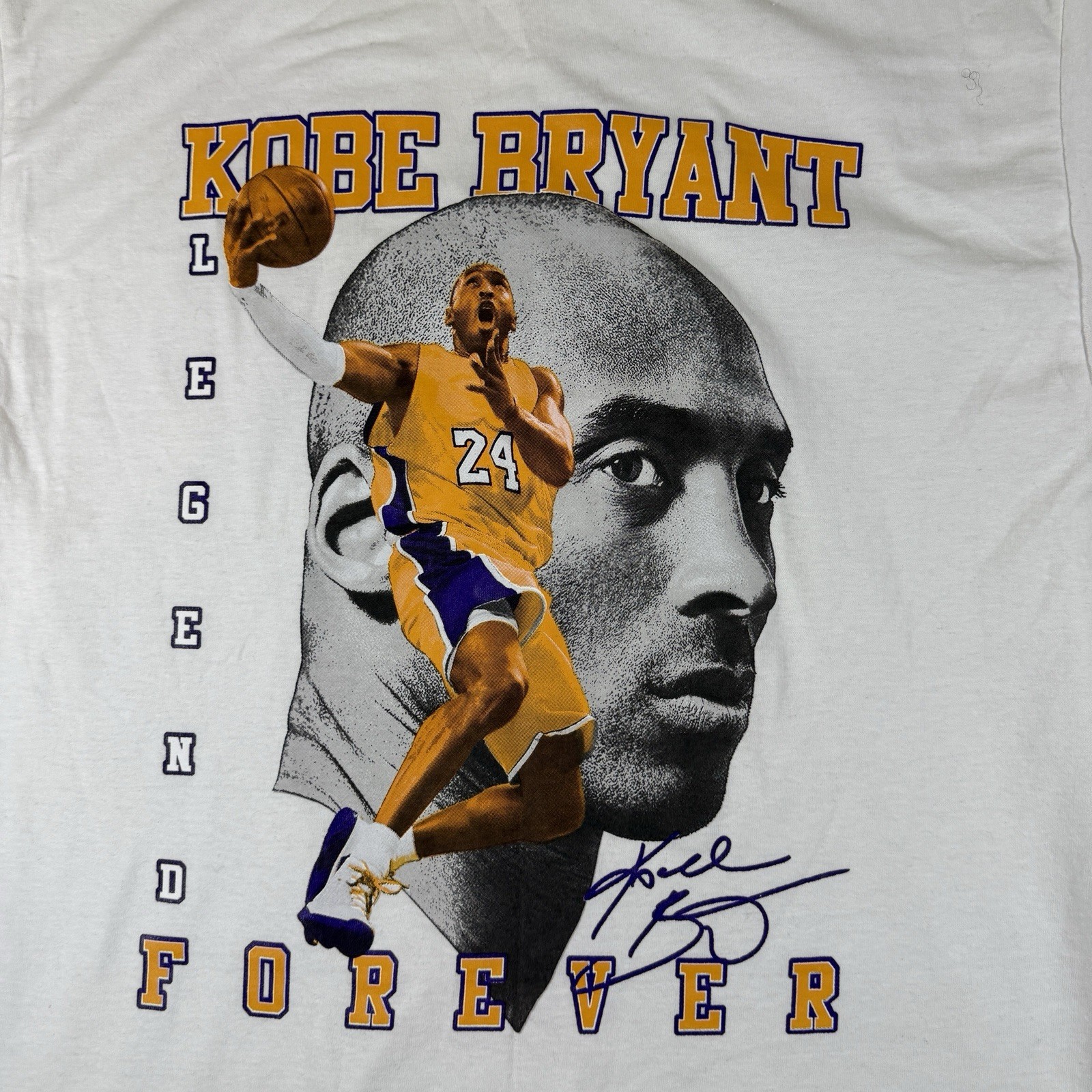 L.A Lakers T- Shirt Legends Are Forever Kobe Bryant Large White gallery