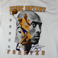 L.A Lakers T- Shirt Legends Are Forever Kobe Bryant Large White