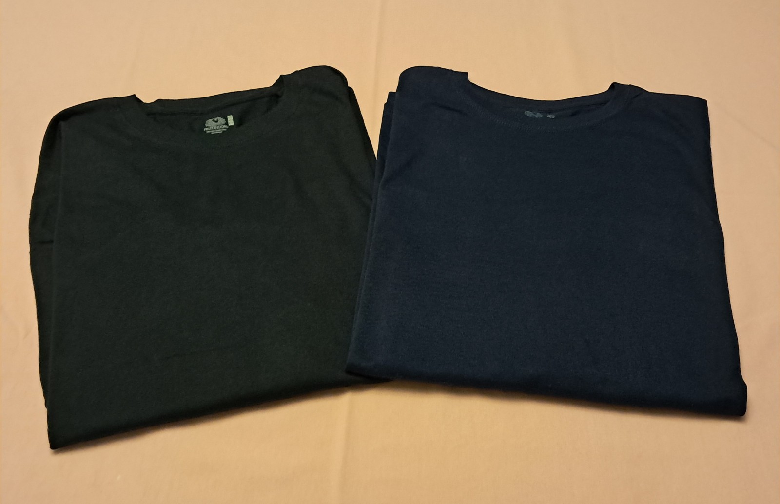NWT Lot of 2 Fruit of the Loom 4X Navy Blue & Black Ribbed Cuff Cotton T-shirts gallery
