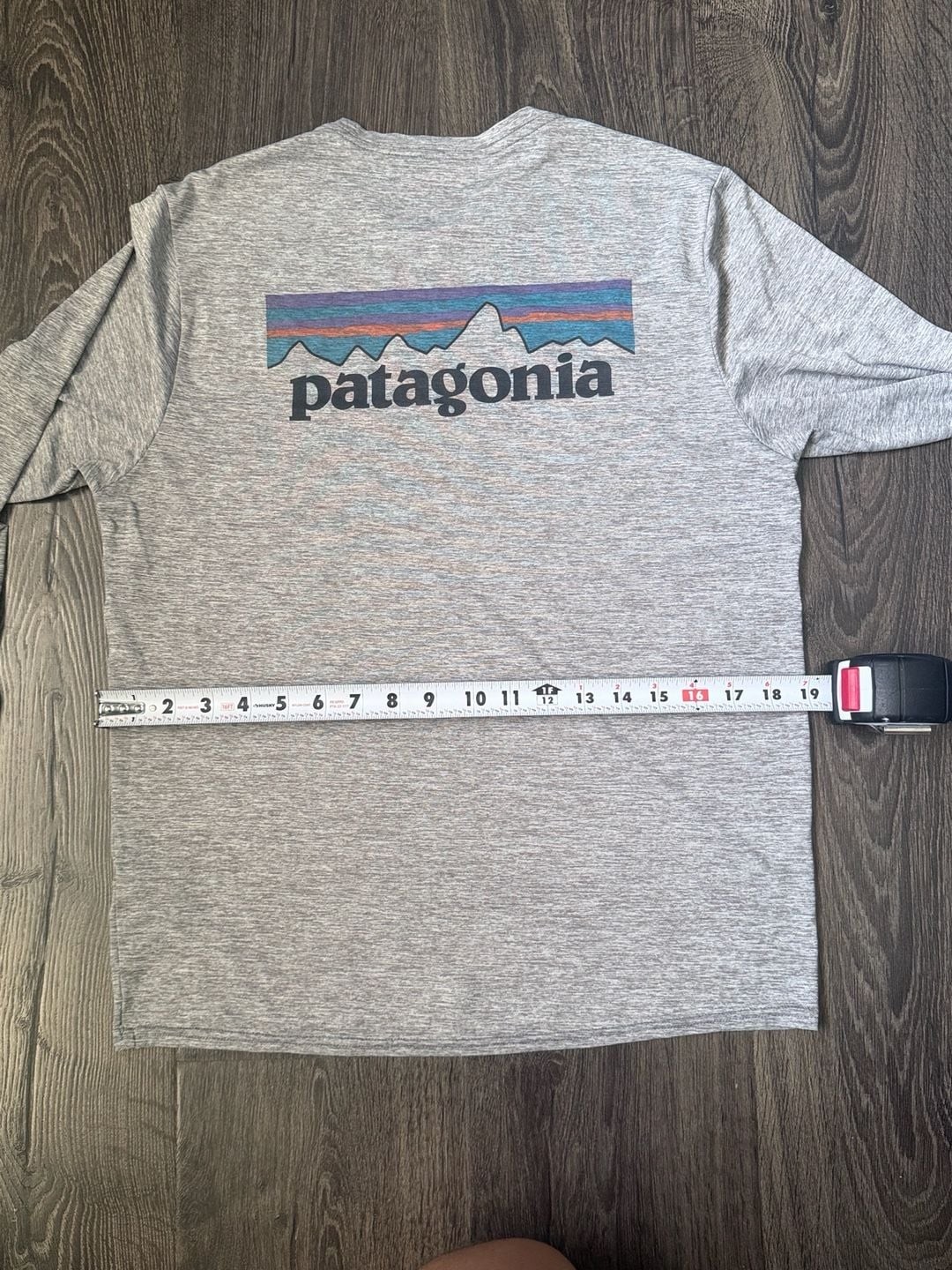 Patagonia Men's Capilene Cool Daily Graphic Long-Sleeve Shirt in Feather Grey gallery