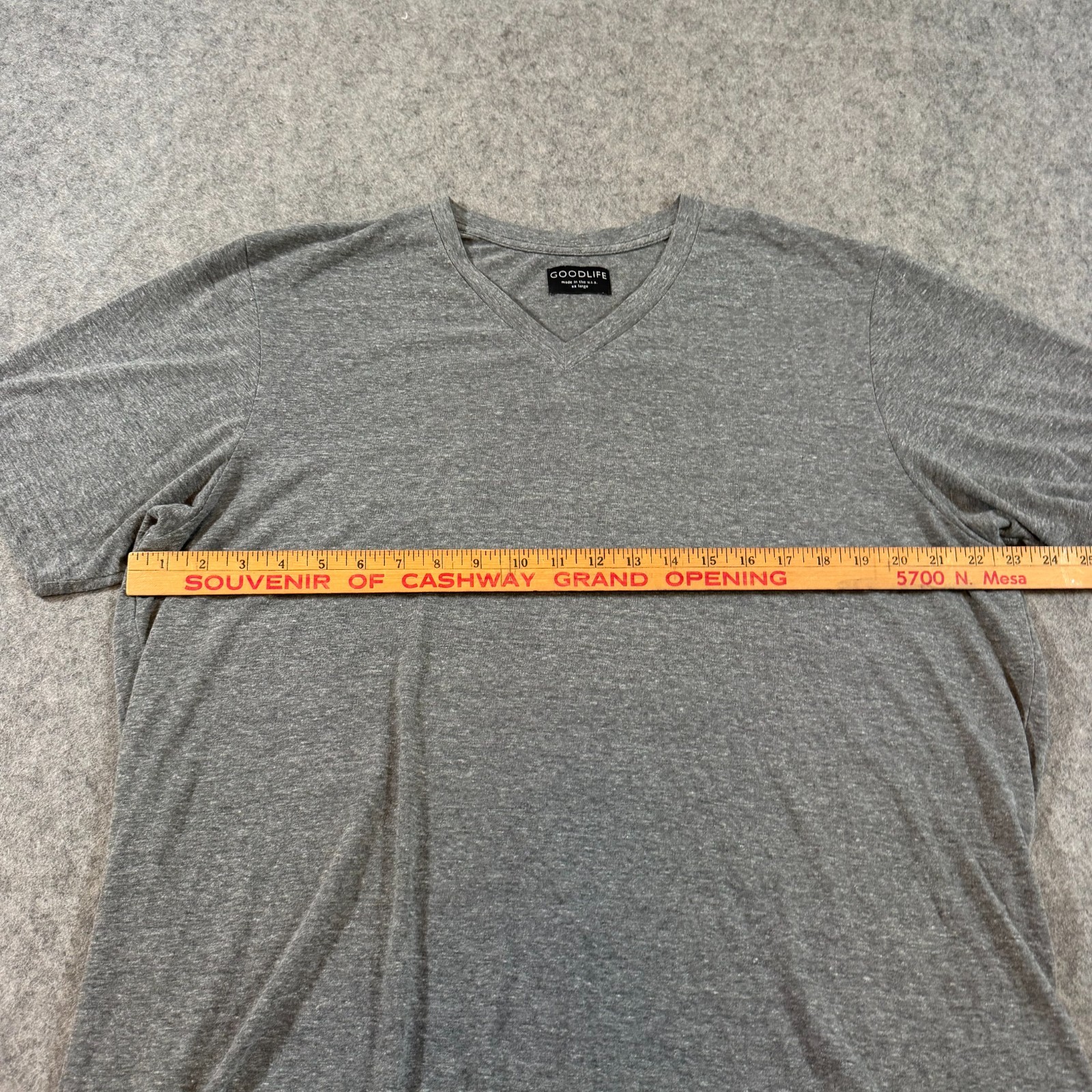 Goodlife Heathered Gray Tri-Blend Short Sleeve V-Neck T-Shirt Men's Size XXL gallery