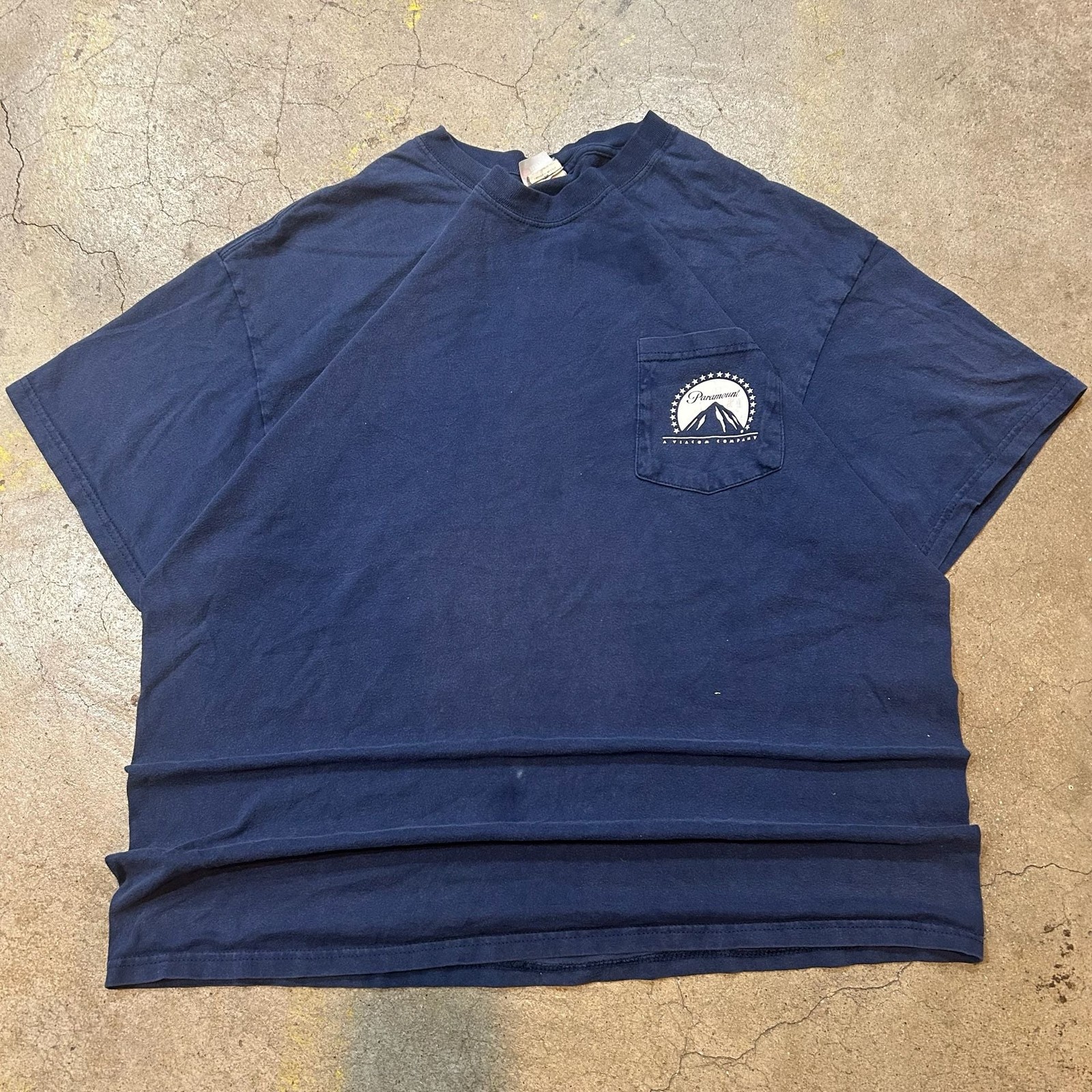 Vintage 90s Paramount Viacom Pocket T-Shirt Hanes Beefy-T XL Navy Blue