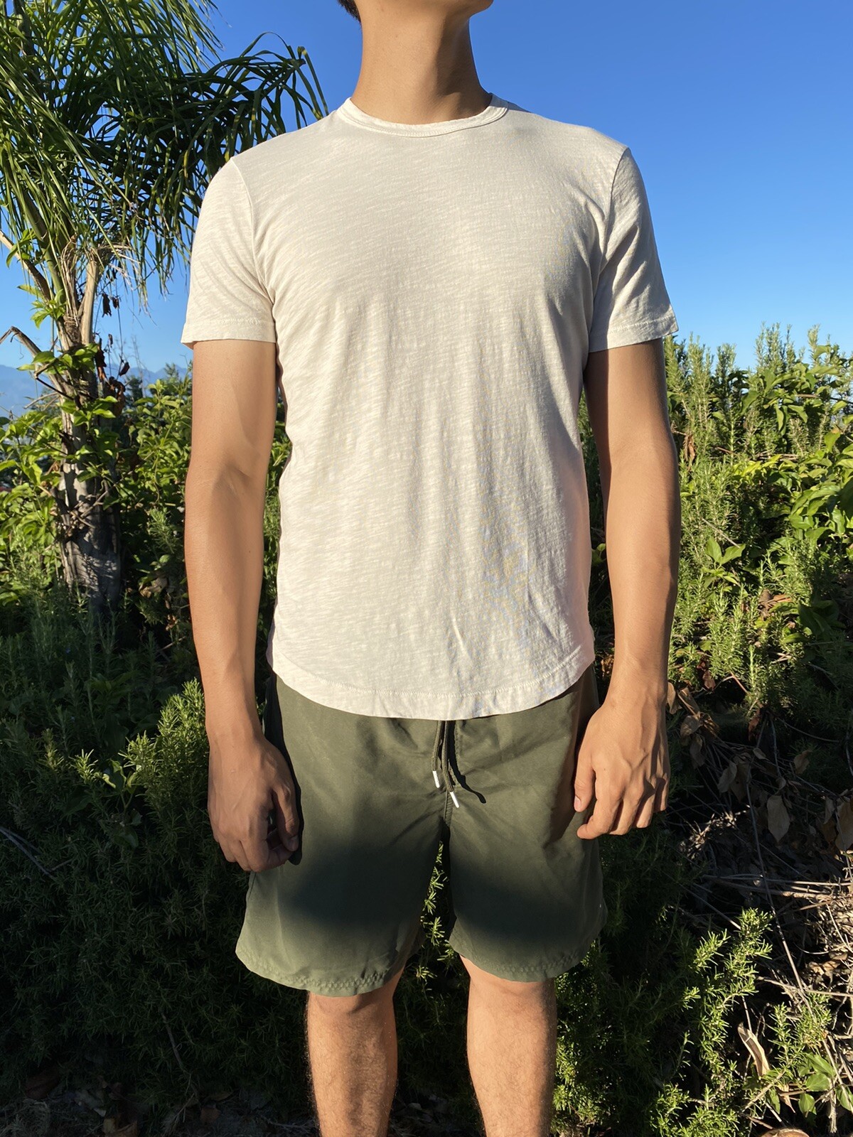 NWT Buck Mason Men's Tee White Sand Venice Wash Slub Cotton Curved Hem T shirt gallery