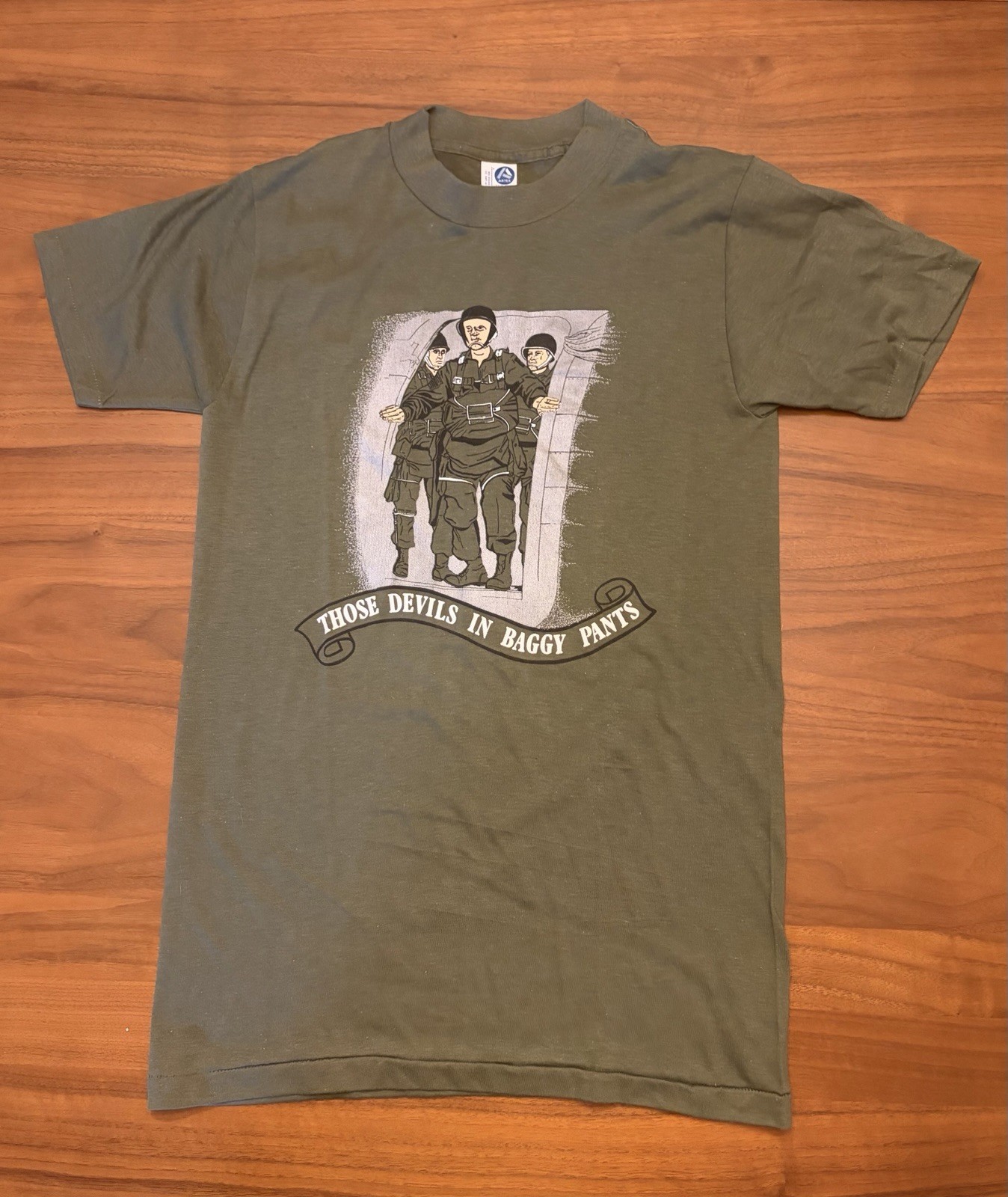 Vintage Devils In Baggy Pants Shirt Mens S/M Green 1st Brigade Team 80s Military gallery