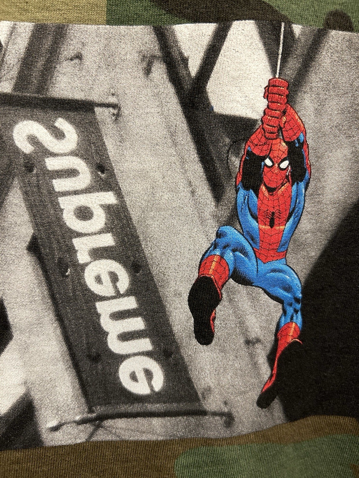 Supreme x Spider-Man Tee Woodland Camo Large gallery