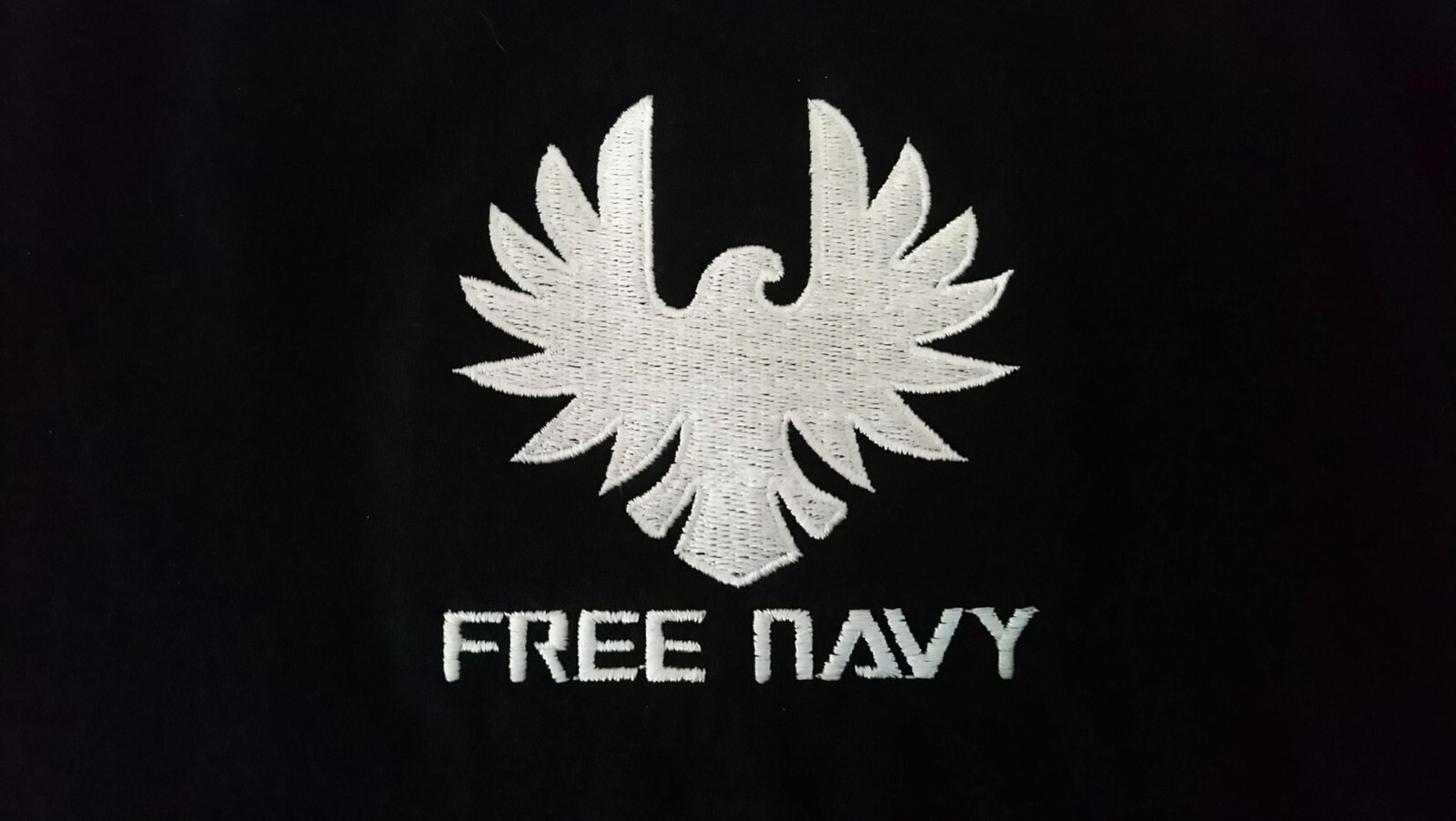 THE EXPANSE FREE NAVY T-SHIRT gallery