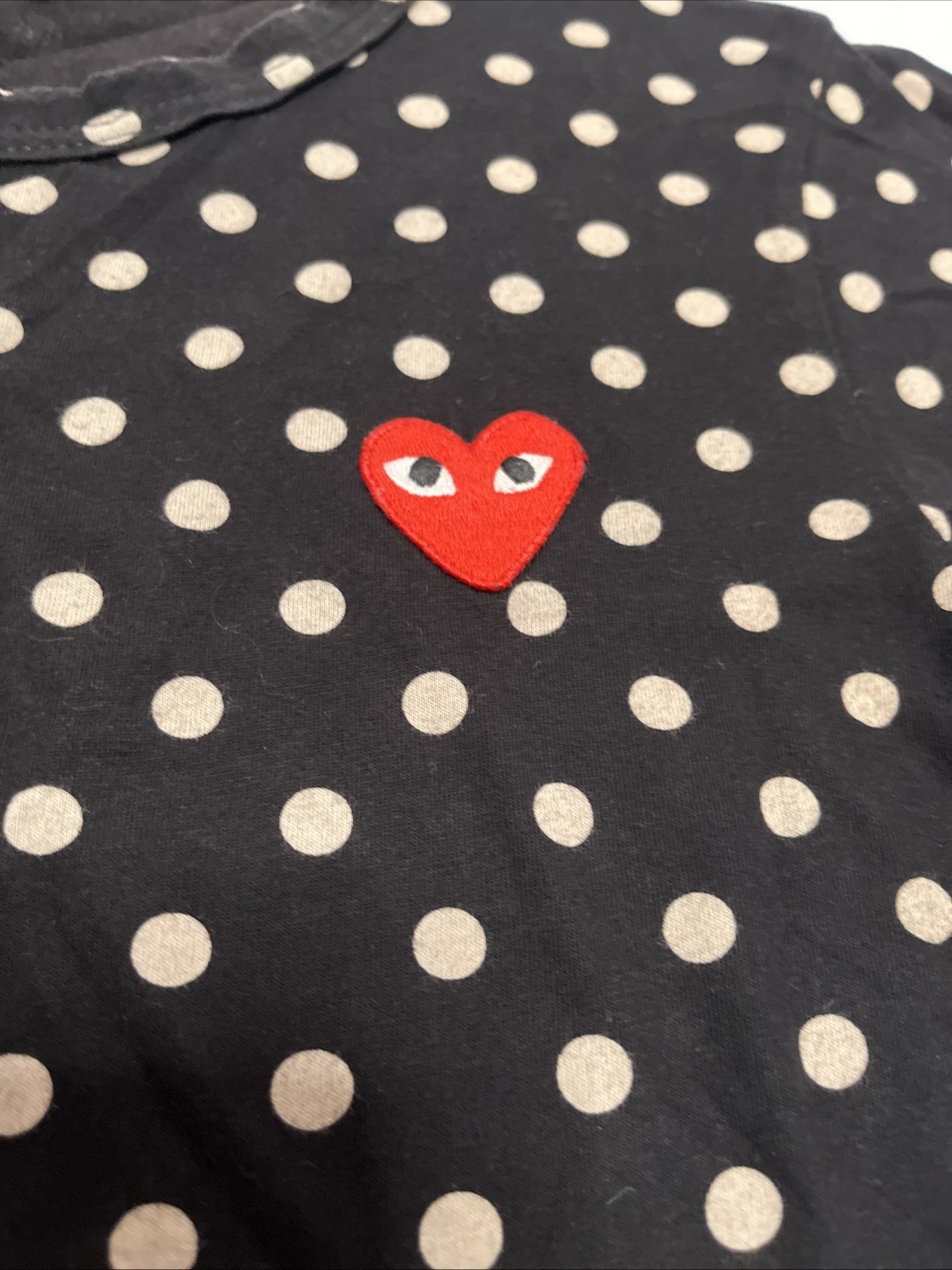 Comme Des Garcons PLAY Men's Small Navy Polka Dot Heart Logo T-Shirt Japan gallery