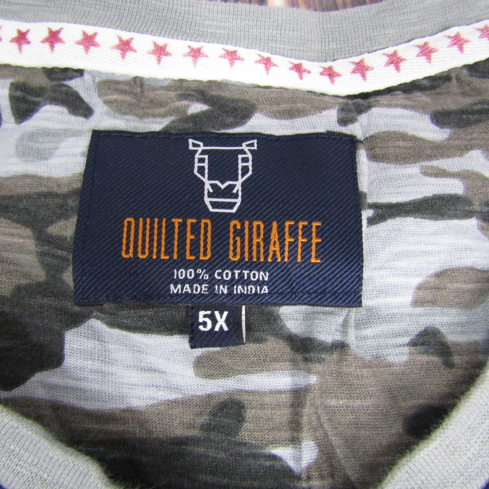 Quilted Giraffe Shirt Mens 5XL Gray Graphic V Neck Premium Collection Cotton Tee gallery