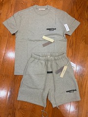 Essentials Set T-shirt and Short in Dark Oatmeal (size M)