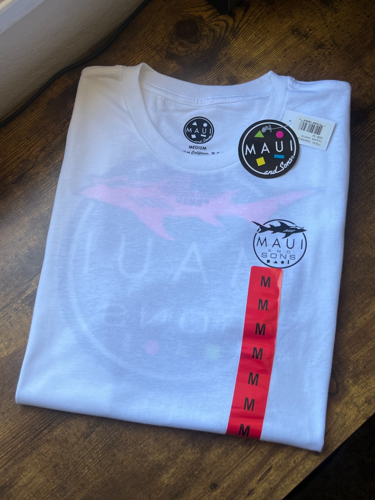 Maui & Sons Classic Shark Logo White Shirt – Size M