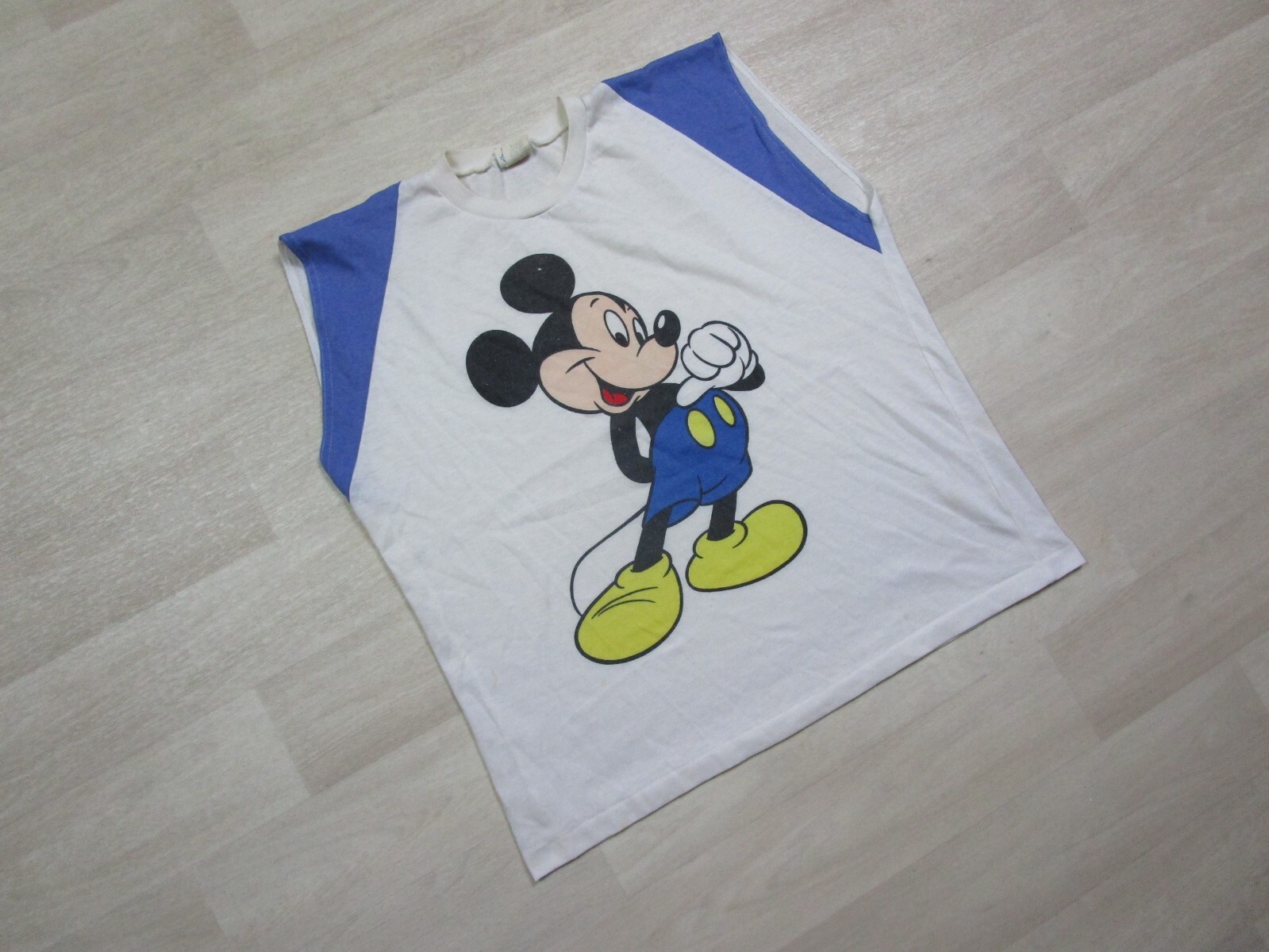 Vintage Walt Disney Mickey Mouse (M) Men's 1980's Graphic T Shirt USA Cartoon gallery