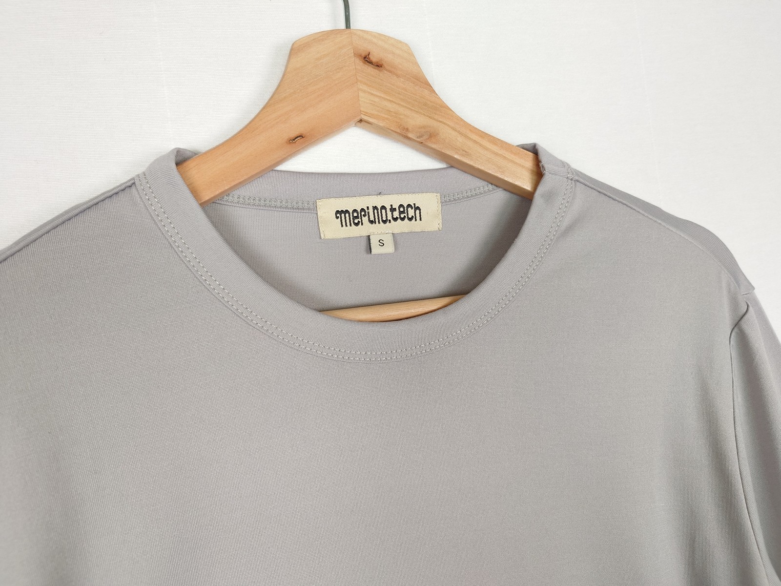 Merino.tech Men's Gray 100% Merino Wool Long Sleeve Crew Neck Shirt S gallery