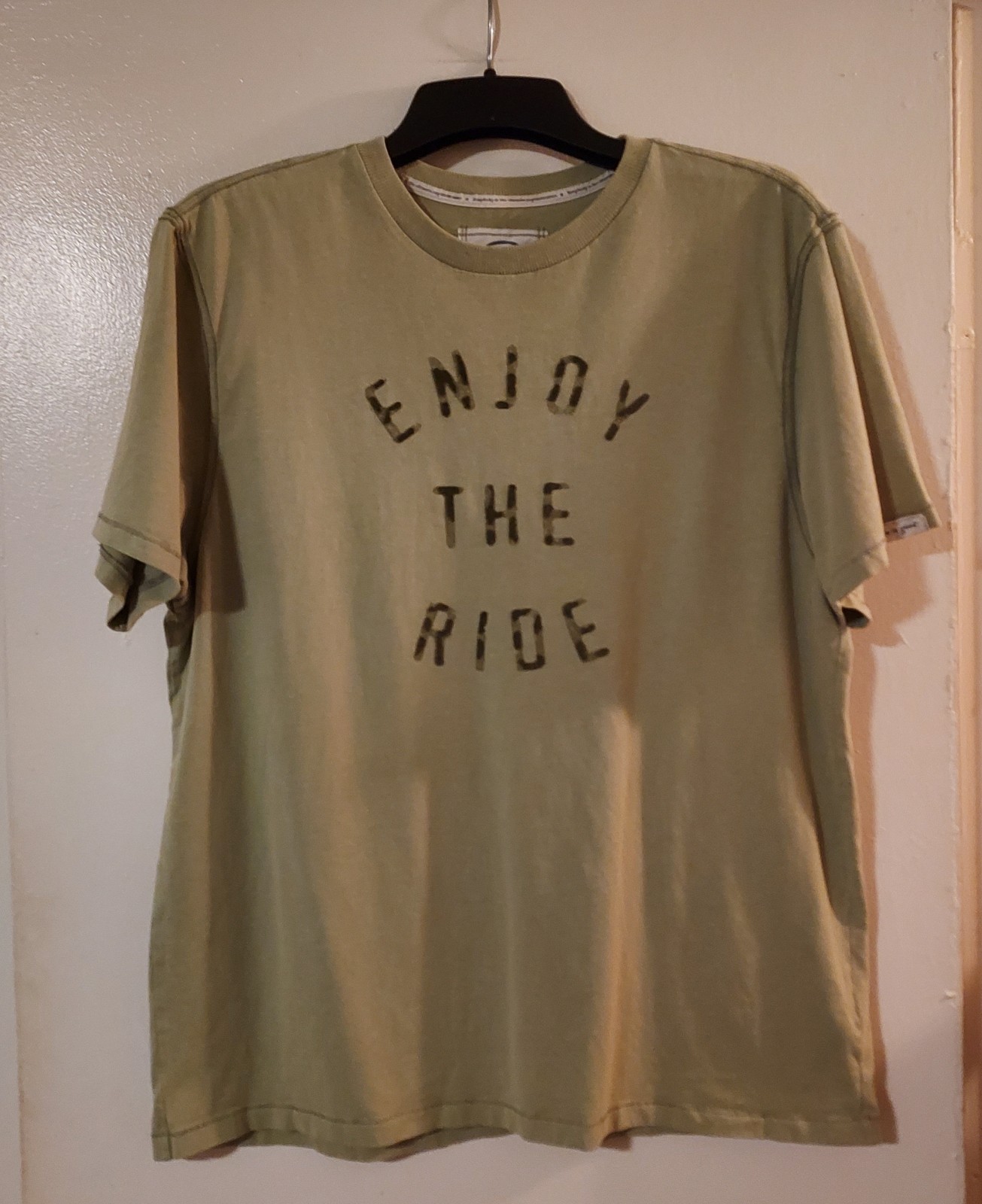 Life Is Good Semi-Fitted Top Notch Men's Large T-shirt Adventure Outdoorsy gallery