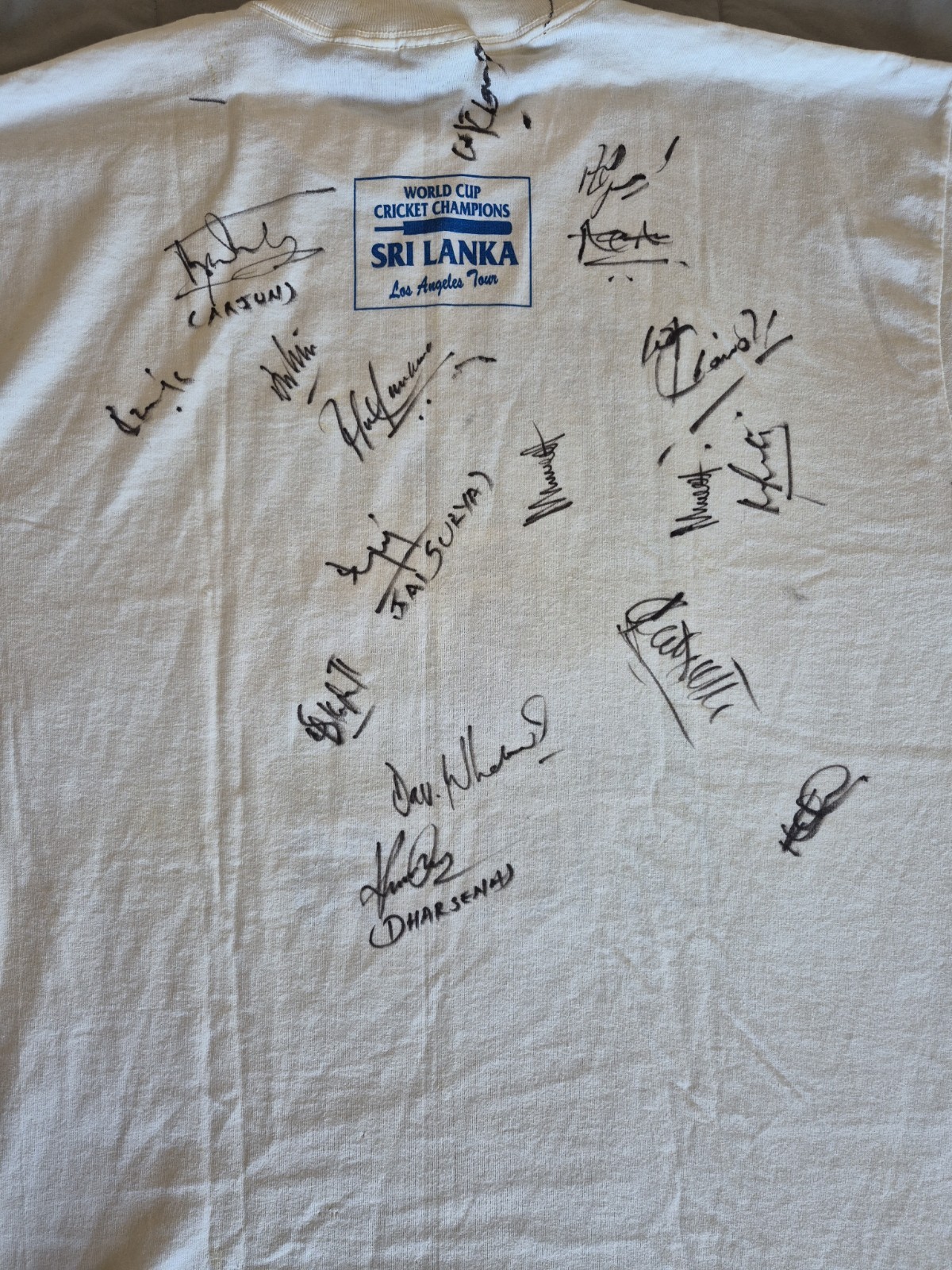 Vintage World Cup Cricket Champions Sri Lanka XL LA TOUR 96 Signatures On Back gallery