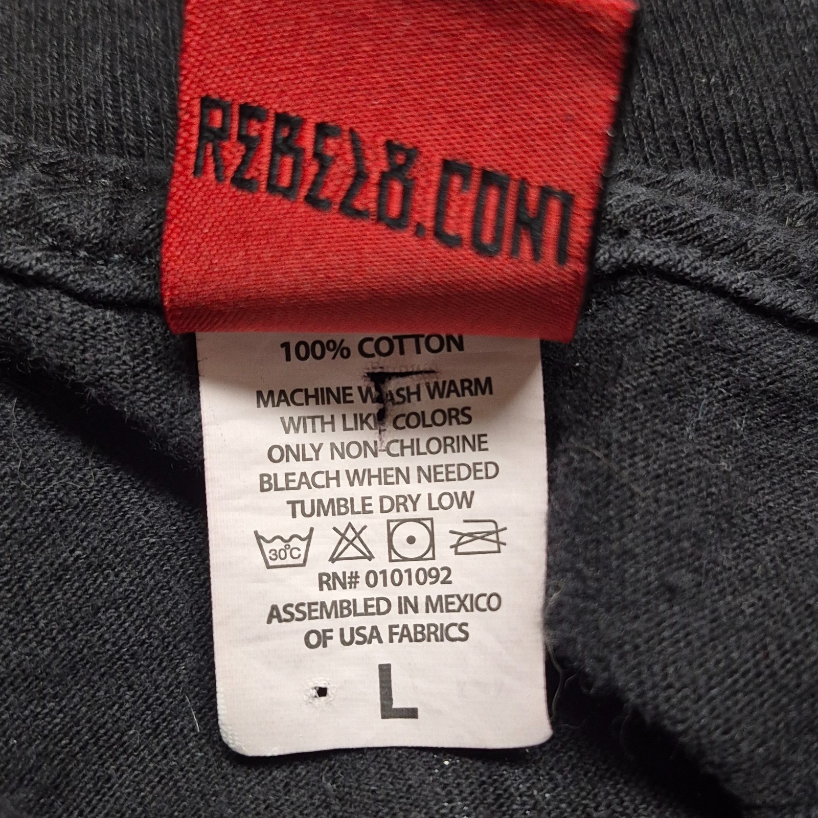 VINTAGE Rebel Eight Y2K Graphic Skull and Snake TShirt Size L Black Goth Grunge gallery