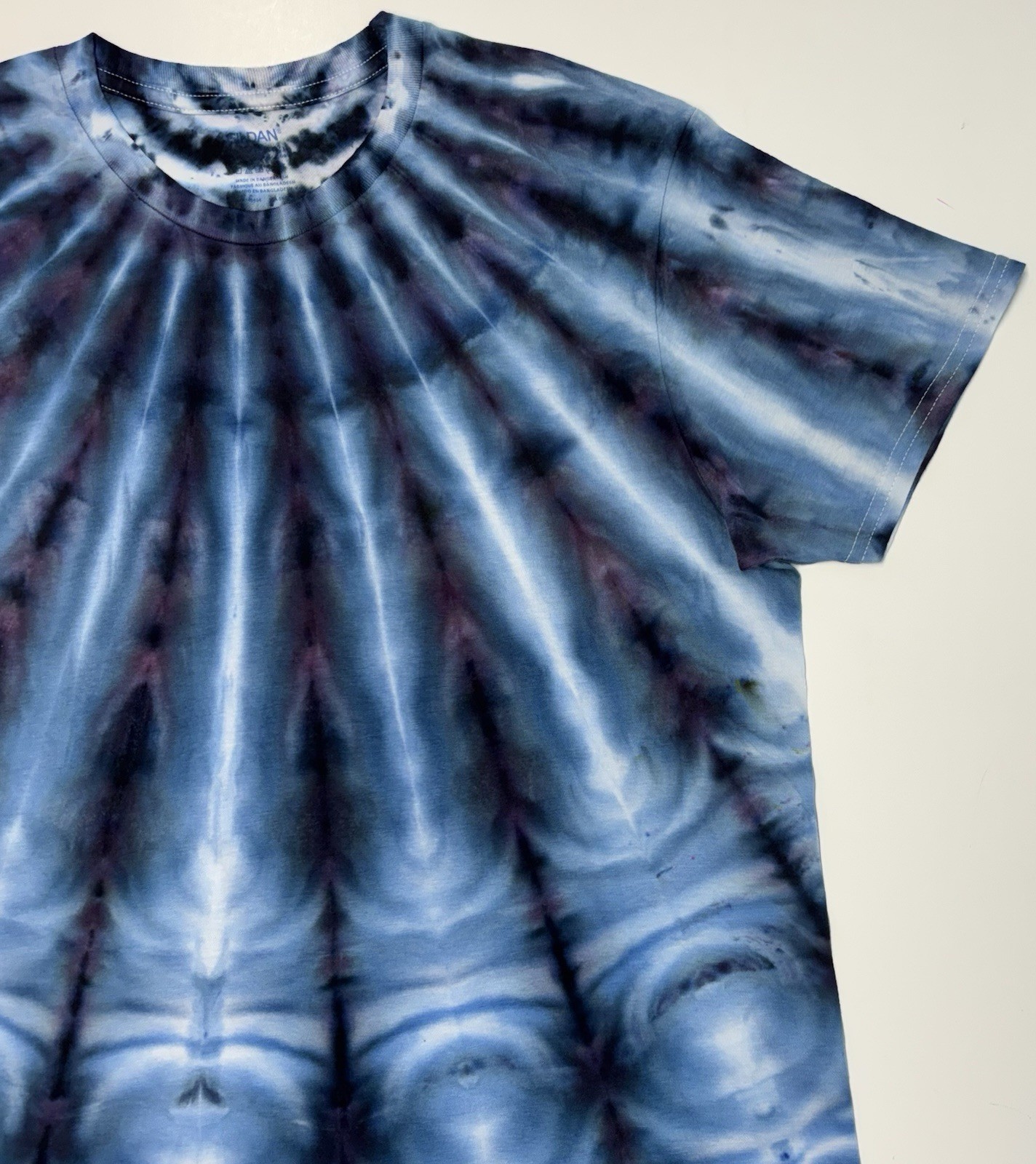 Gildan Handmade Ice Dye Unisex Adult T-Shirt Size Medium Multicolor Blue Tee NEW gallery