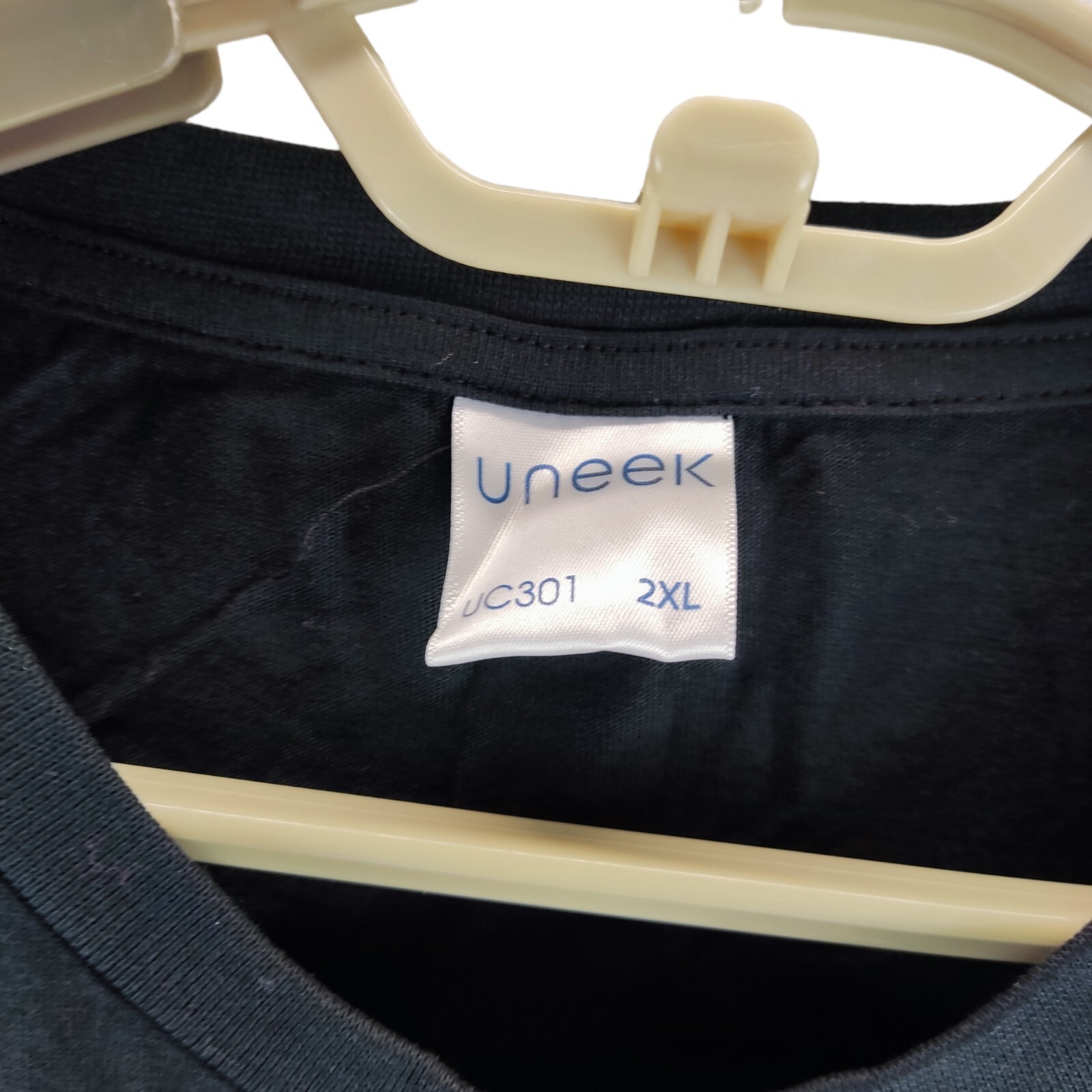 uneek mens t-shirt black crew neck short large print at the back size 2xl gallery