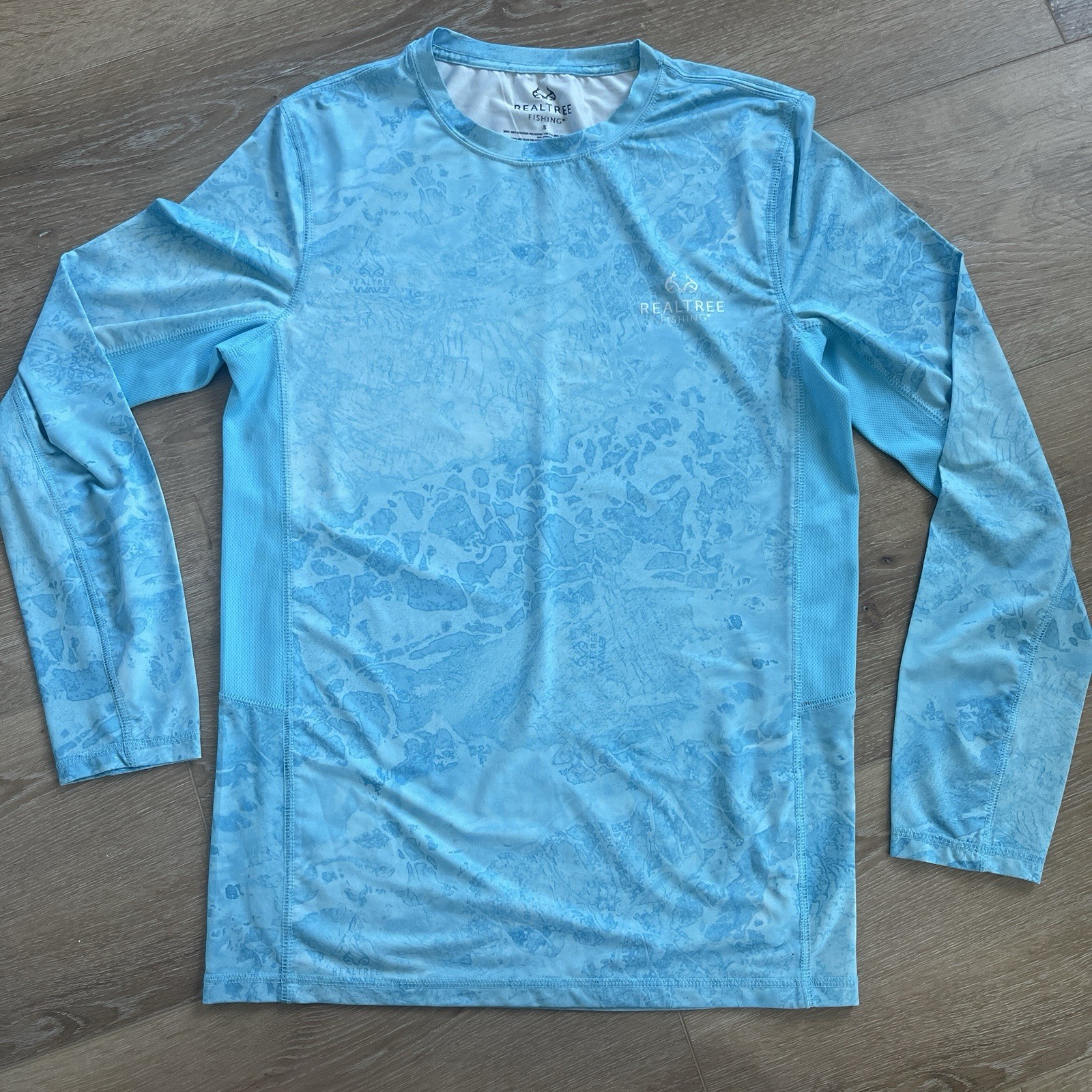 NWOT Realtree Fishing Performance Shirt Mens S Blue Camo Long Sleeve Stretch gallery