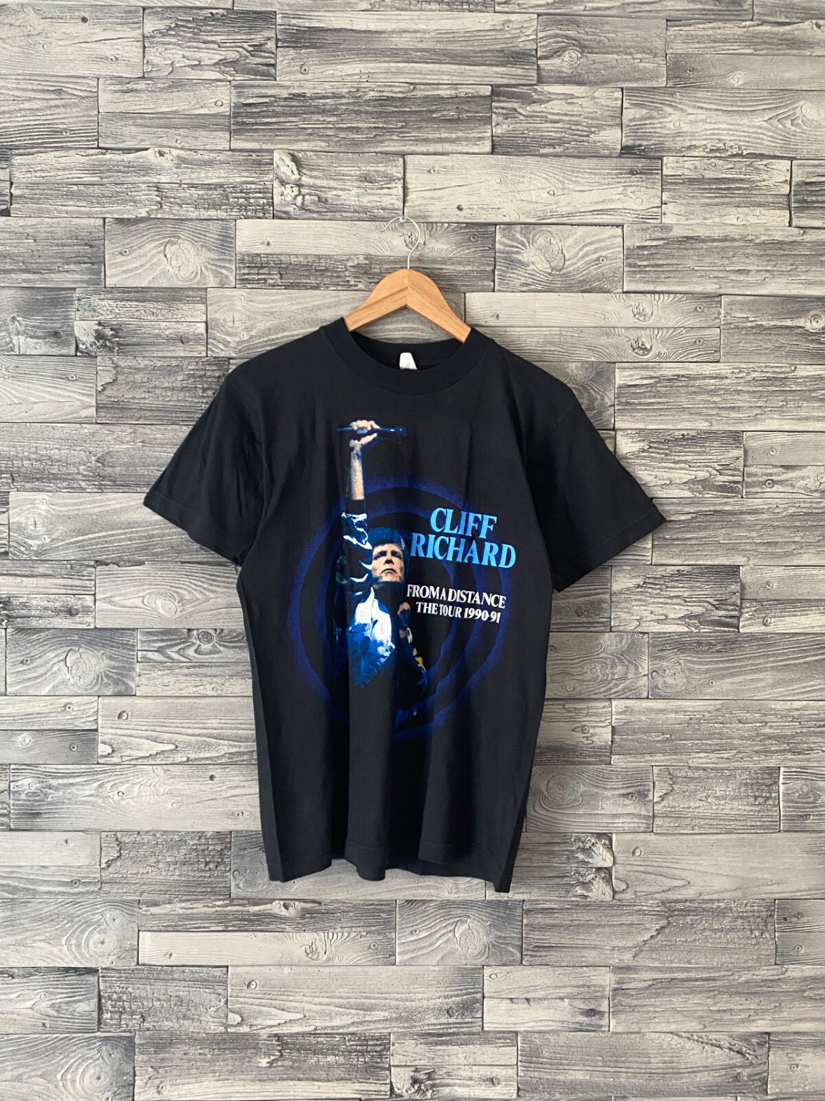 CLIFF RICHARDS 'FROM A DISTANCE THE TOUR 1990-91' Men's Vintage Rock T-Shirt M gallery