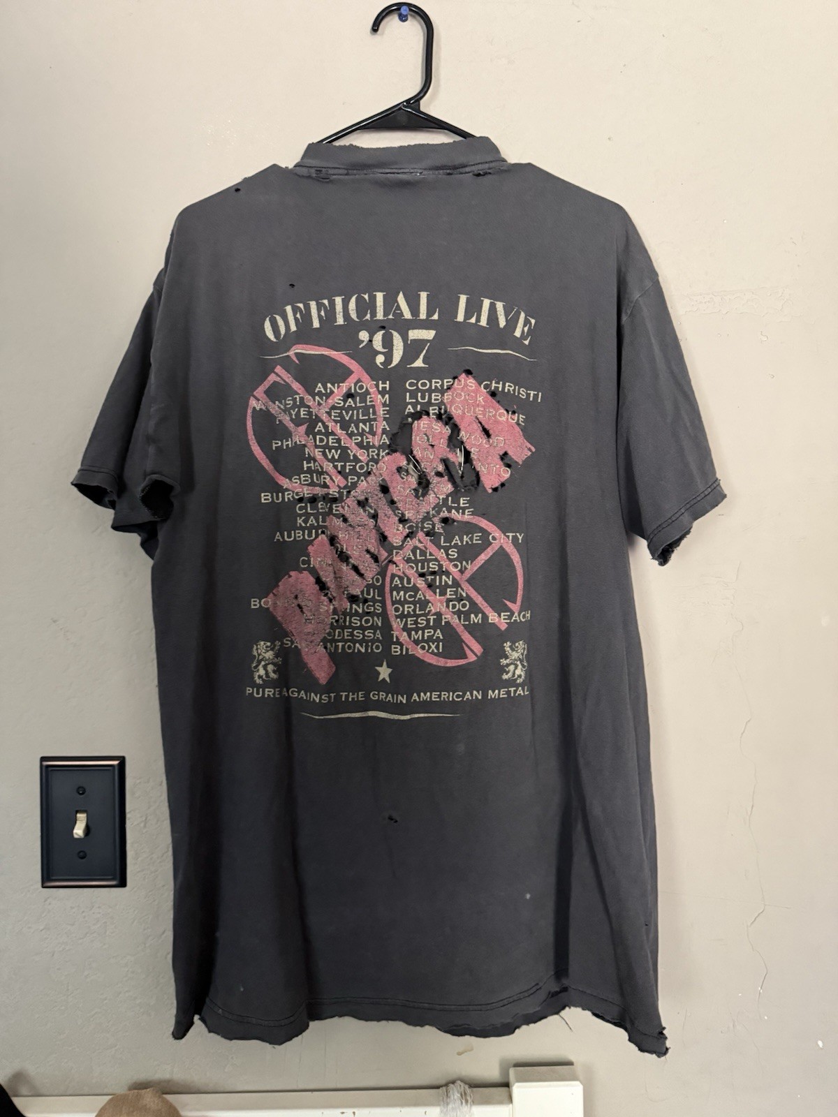 Smoked out thrashed Pantera Vintage 1997 101 Proof Tour tee Size XL faded gallery