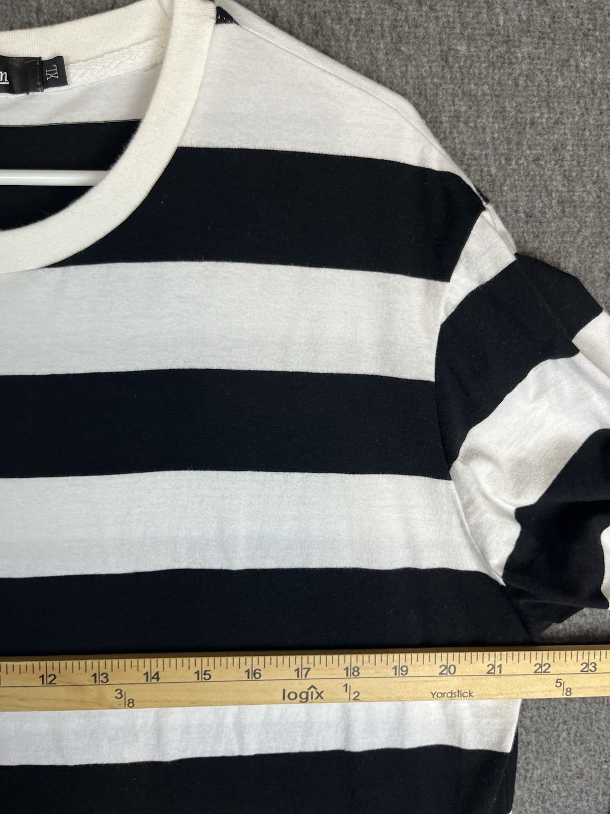 iClosam Shirt Mens XL Long Sleeve White Black Striped Stretch Casual gallery